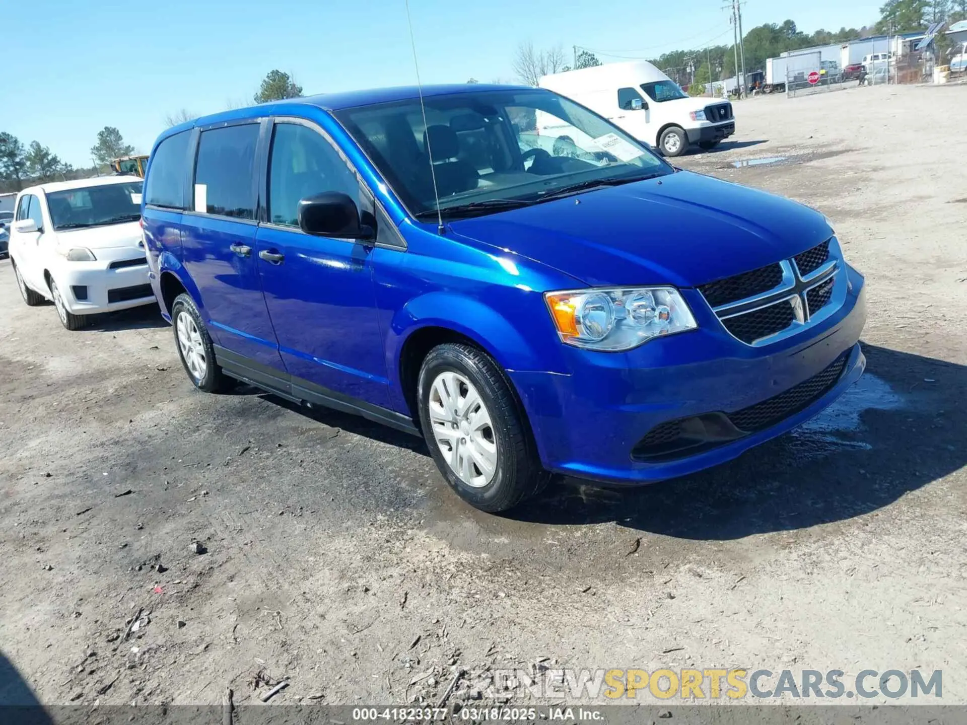 1 Photograph of a damaged car 2C4RDGBG7KR596327 DODGE GRAND CARAVAN 2019