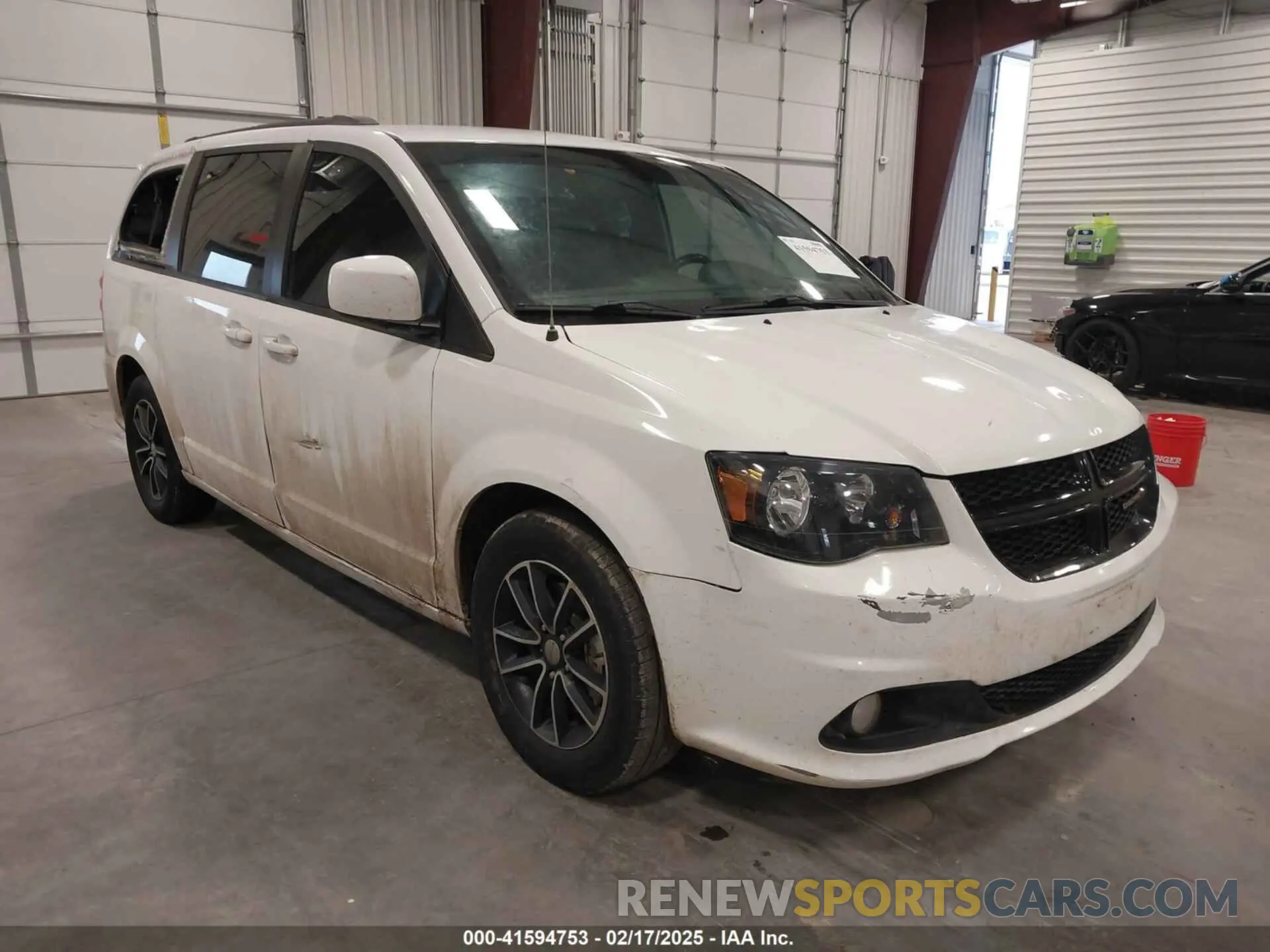 1 Photograph of a damaged car 2C4RDGBG8KR531227 DODGE GRAND CARAVAN 2019