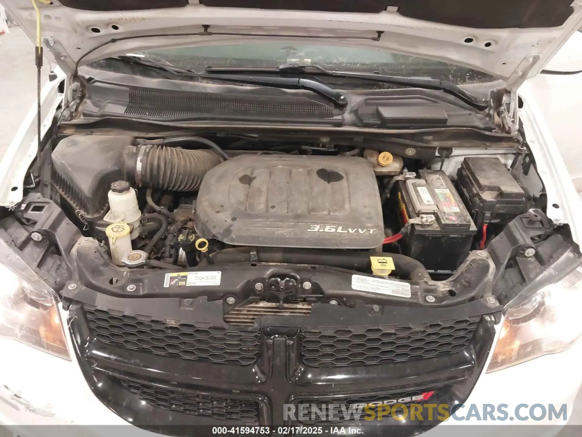 10 Photograph of a damaged car 2C4RDGBG8KR531227 DODGE GRAND CARAVAN 2019