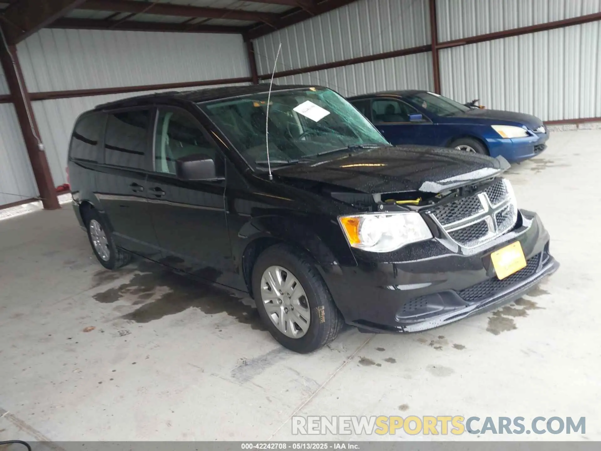 12 Photograph of a damaged car 2C4RDGBG8KR805963 DODGE GRAND CARAVAN 2019