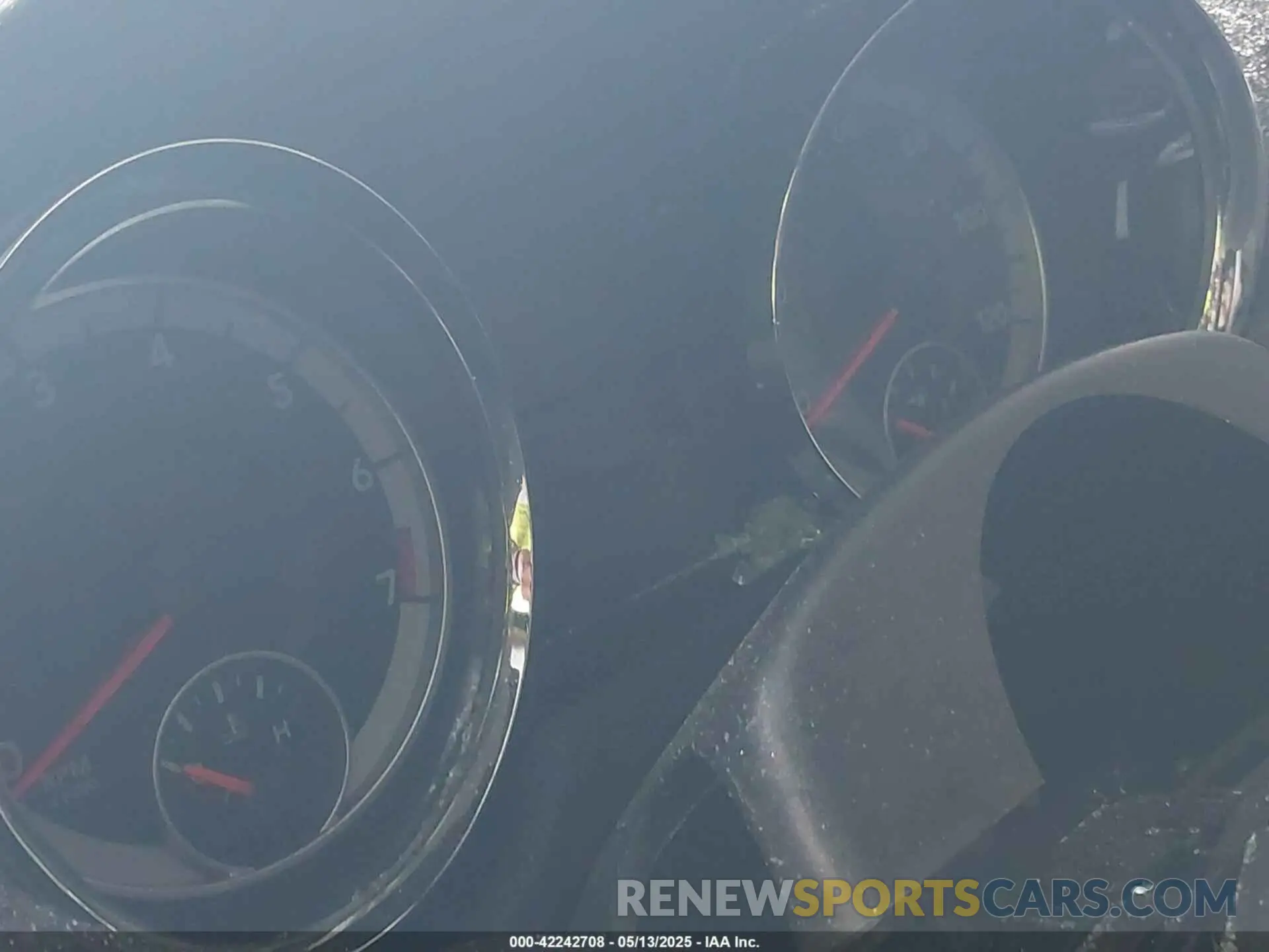 14 Photograph of a damaged car 2C4RDGBG8KR805963 DODGE GRAND CARAVAN 2019