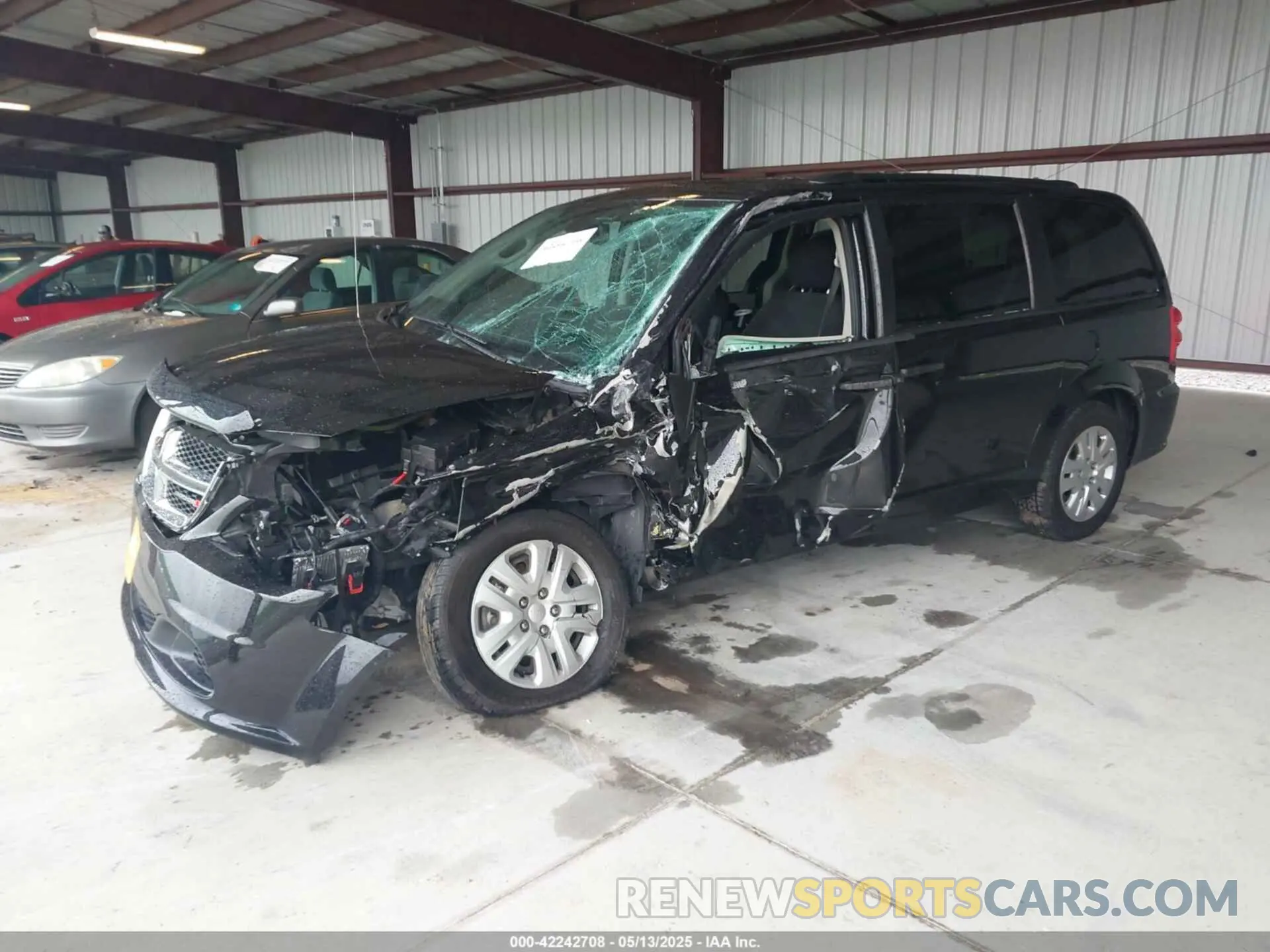 2 Photograph of a damaged car 2C4RDGBG8KR805963 DODGE GRAND CARAVAN 2019
