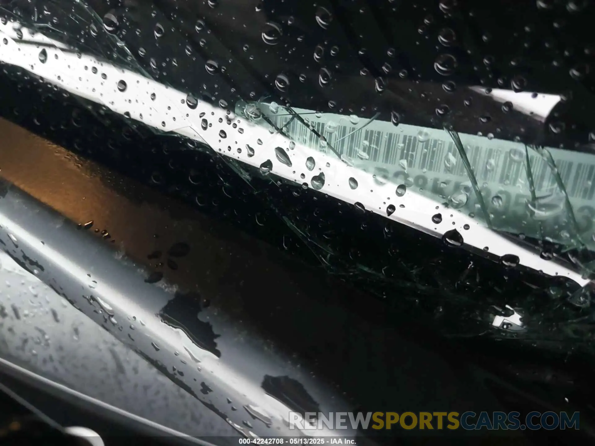 9 Photograph of a damaged car 2C4RDGBG8KR805963 DODGE GRAND CARAVAN 2019