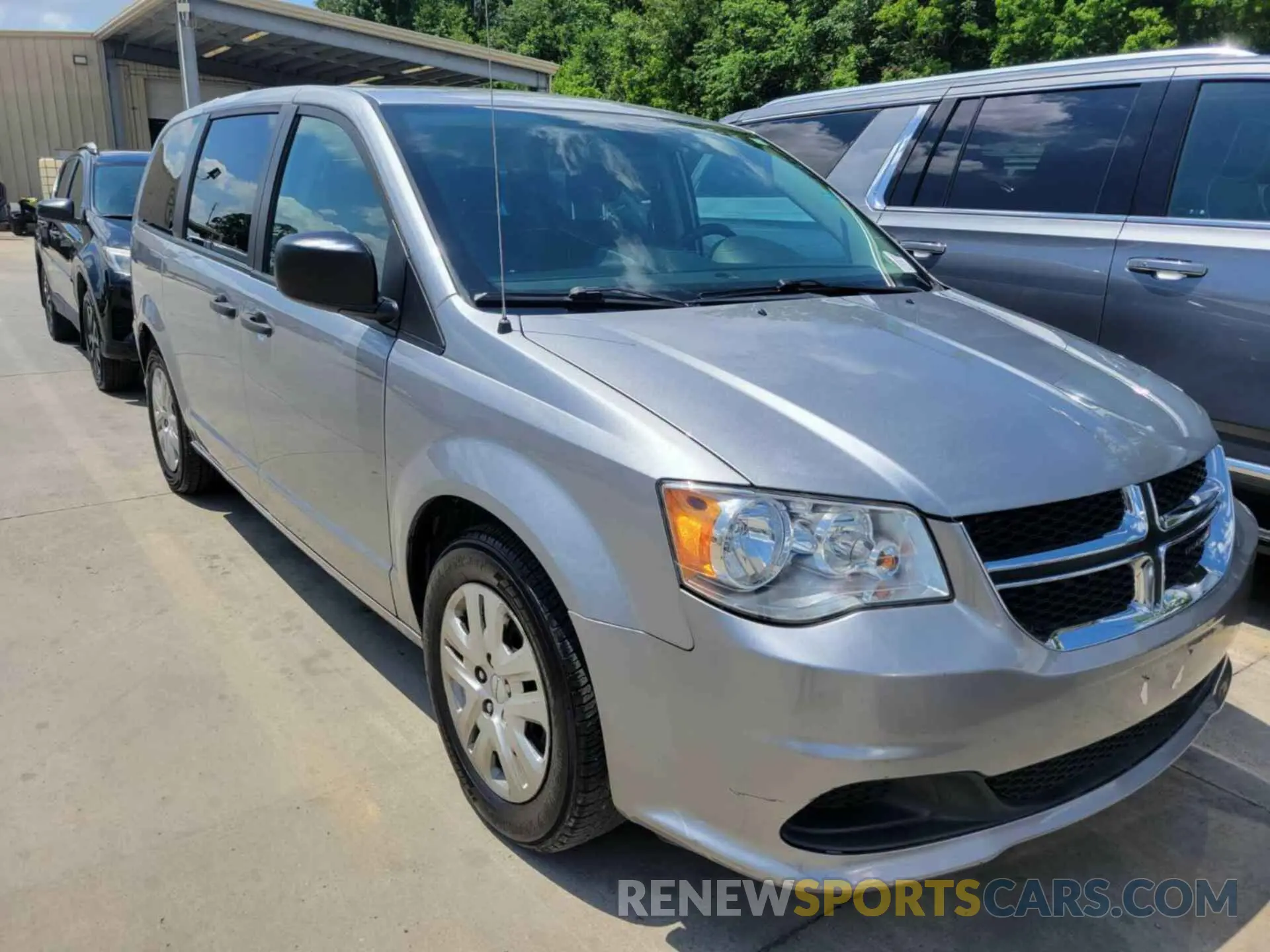 12 Photograph of a damaged car 2C4RDGBG9KR501654 DODGE GRAND CARAVAN 2019
