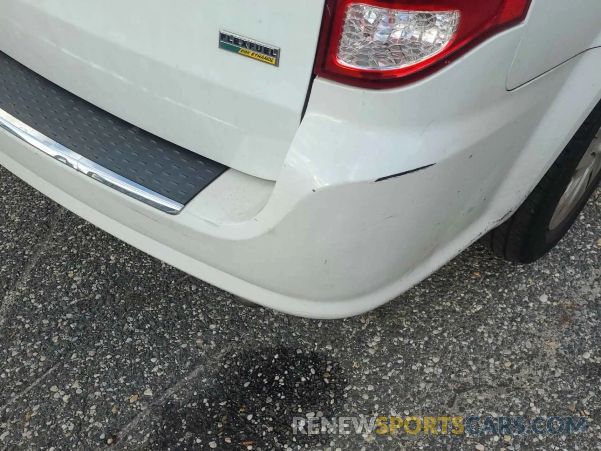 20 Photograph of a damaged car 2C4RDGBG9KR579464 DODGE GRAND CARAVAN 2019