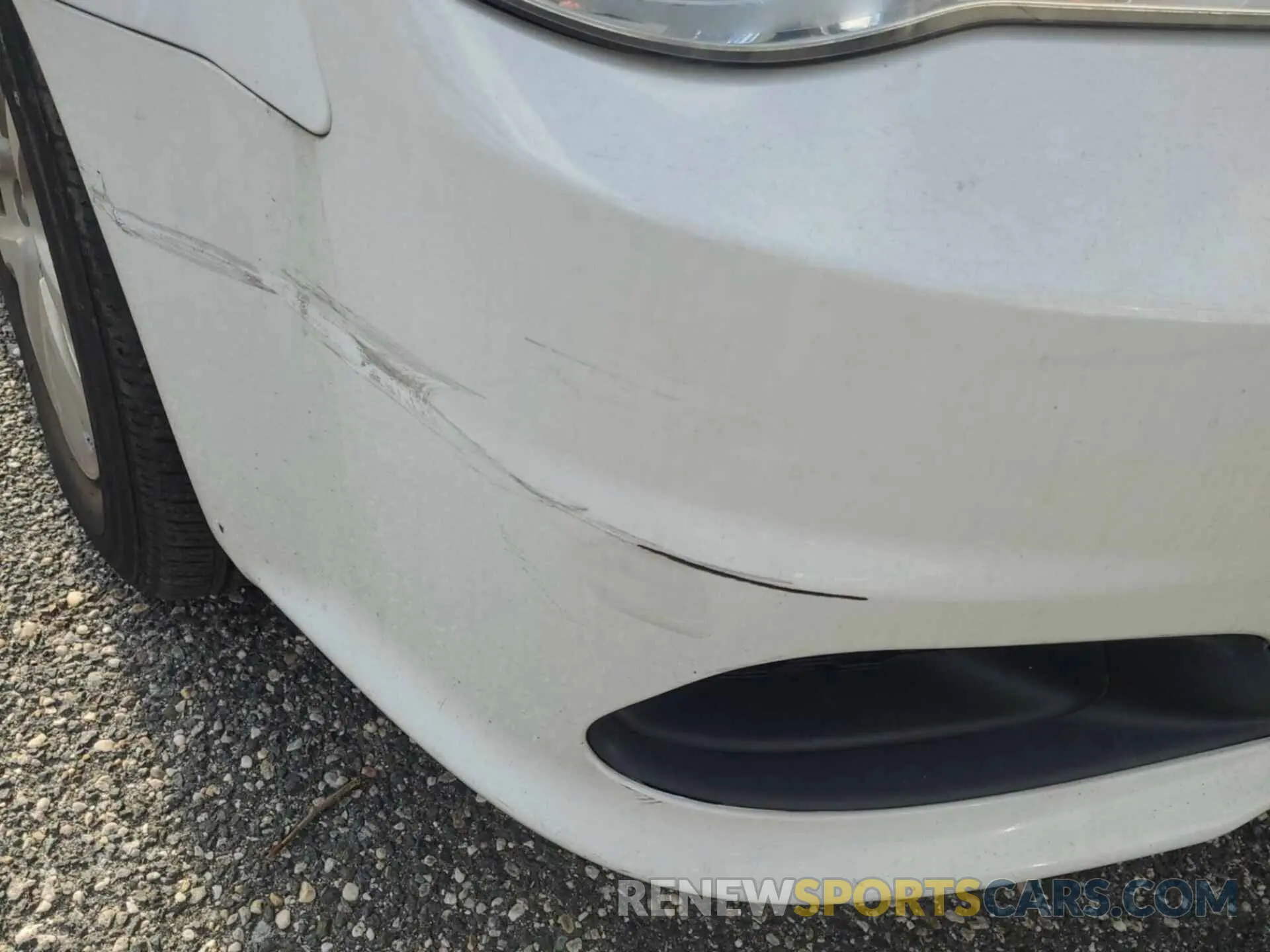 23 Photograph of a damaged car 2C4RDGBG9KR579464 DODGE GRAND CARAVAN 2019
