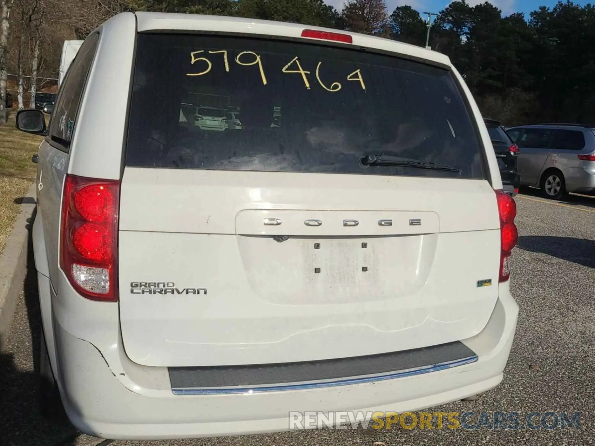 25 Photograph of a damaged car 2C4RDGBG9KR579464 DODGE GRAND CARAVAN 2019
