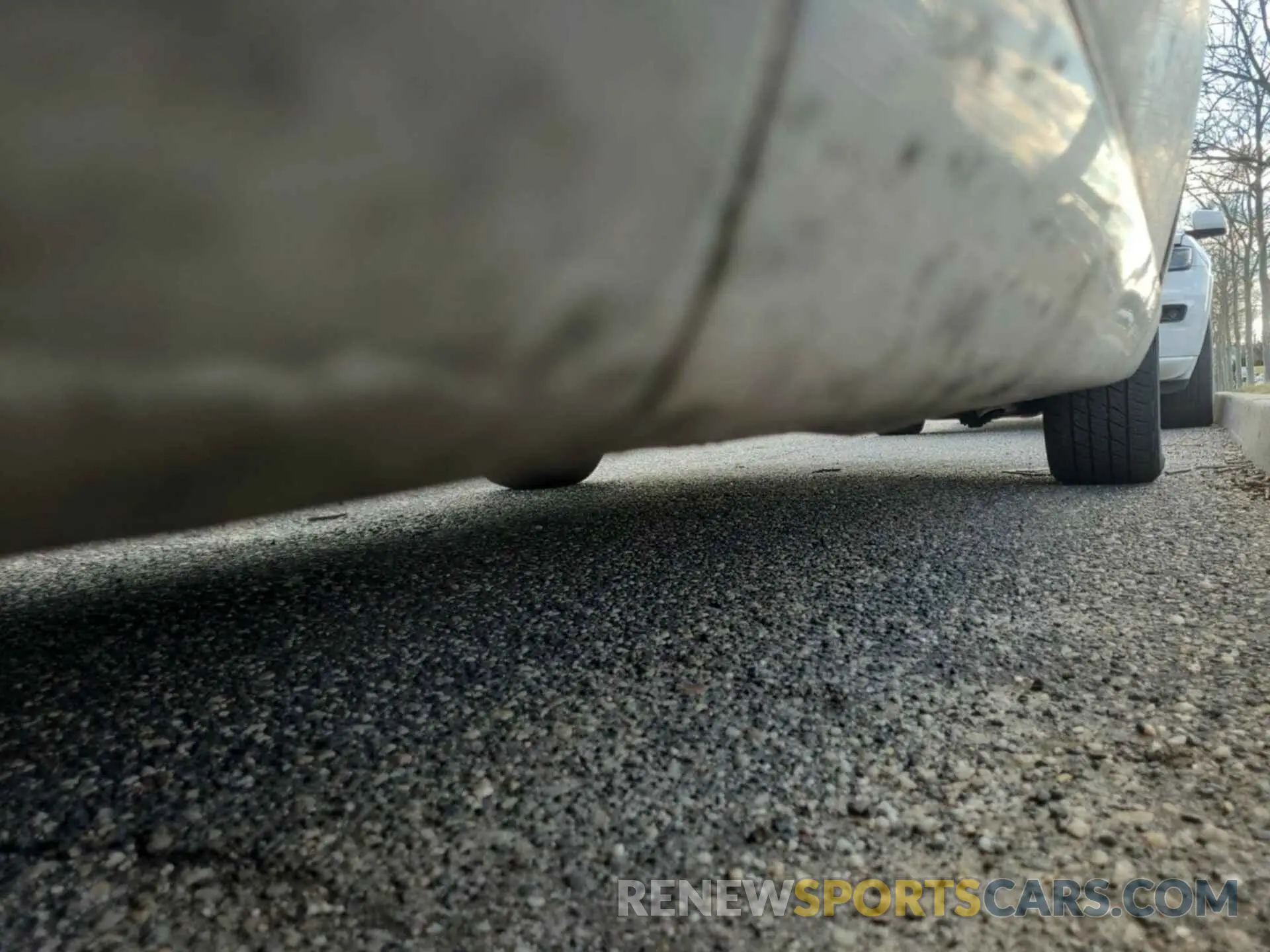 28 Photograph of a damaged car 2C4RDGBG9KR579464 DODGE GRAND CARAVAN 2019