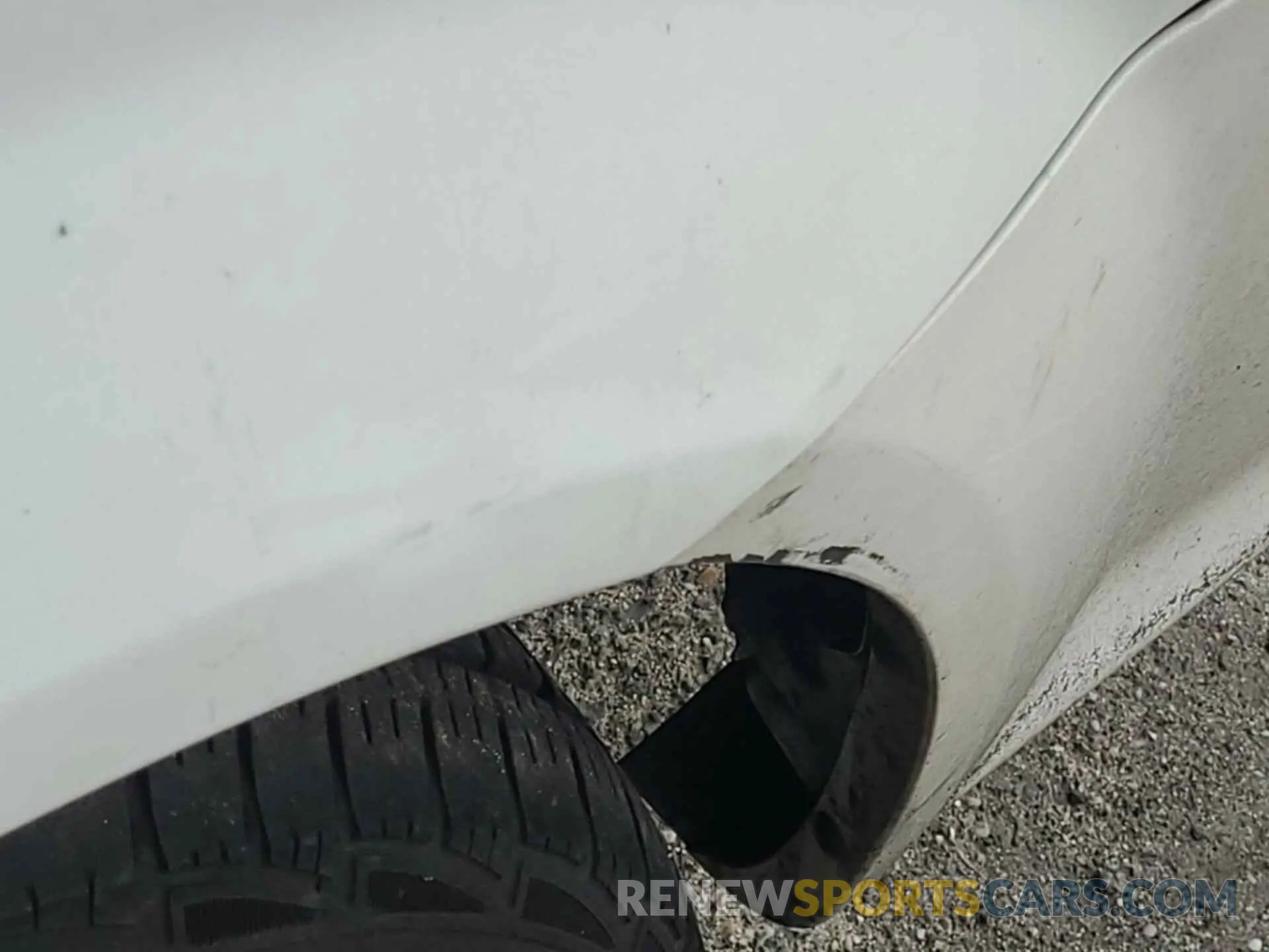 29 Photograph of a damaged car 2C4RDGBG9KR579464 DODGE GRAND CARAVAN 2019
