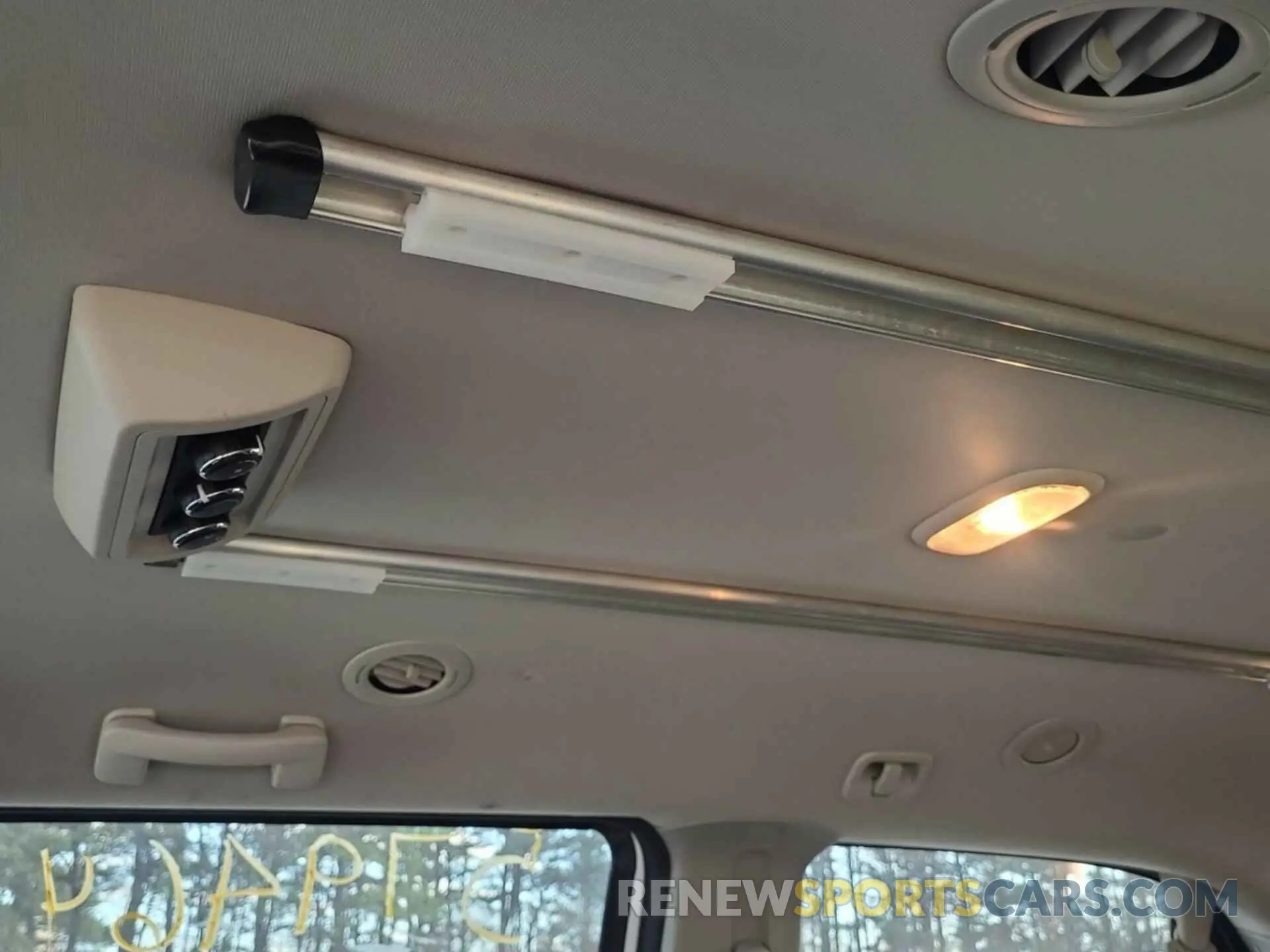 4 Photograph of a damaged car 2C4RDGBG9KR579464 DODGE GRAND CARAVAN 2019