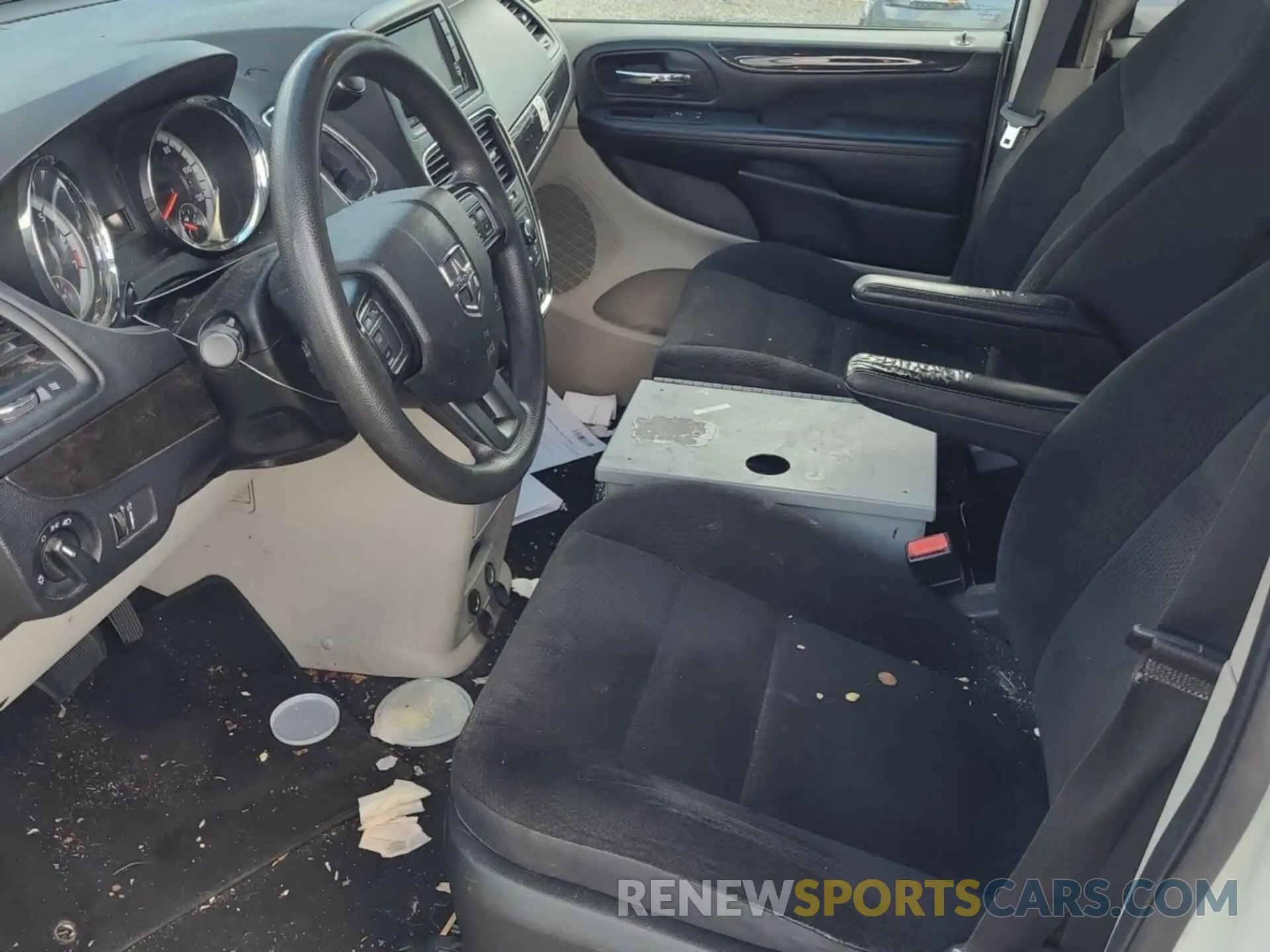 9 Photograph of a damaged car 2C4RDGBG9KR579464 DODGE GRAND CARAVAN 2019