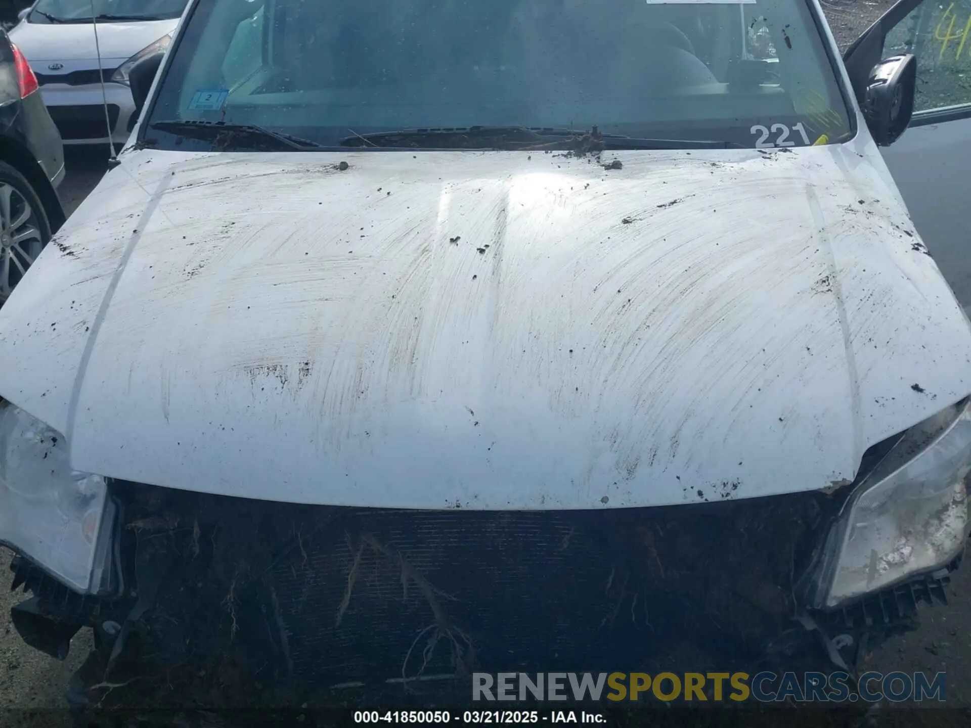 10 Photograph of a damaged car 2C4RDGBGXKR608275 DODGE GRAND CARAVAN 2019