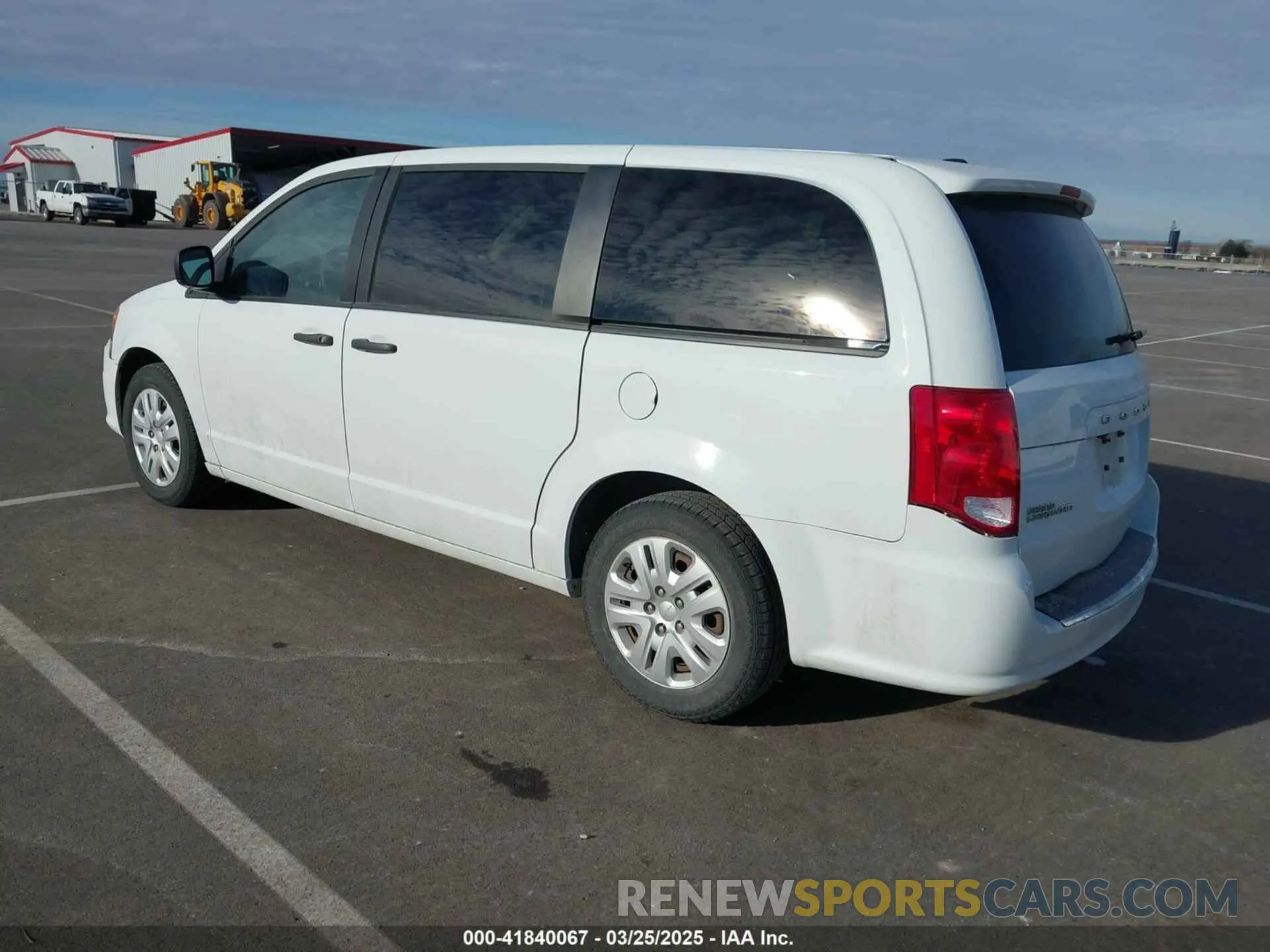 3 Photograph of a damaged car 2C4RDGBGXKR682747 DODGE GRAND CARAVAN 2019