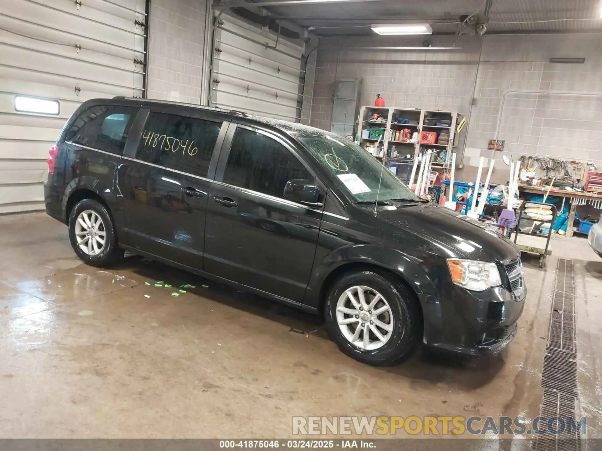 1 Фотография поврежденного автомобиля 2C4RDGCG0KR541927 DODGE GRAND CARAVAN 2019