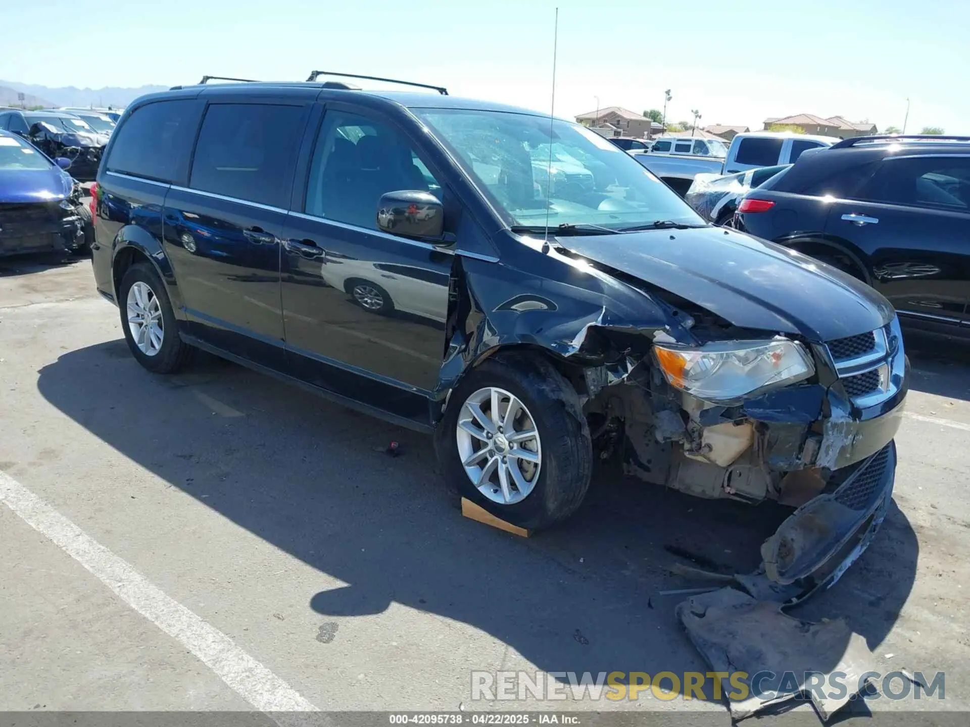 1 Фотография поврежденного автомобиля 2C4RDGCG0KR557898 DODGE GRAND CARAVAN 2019