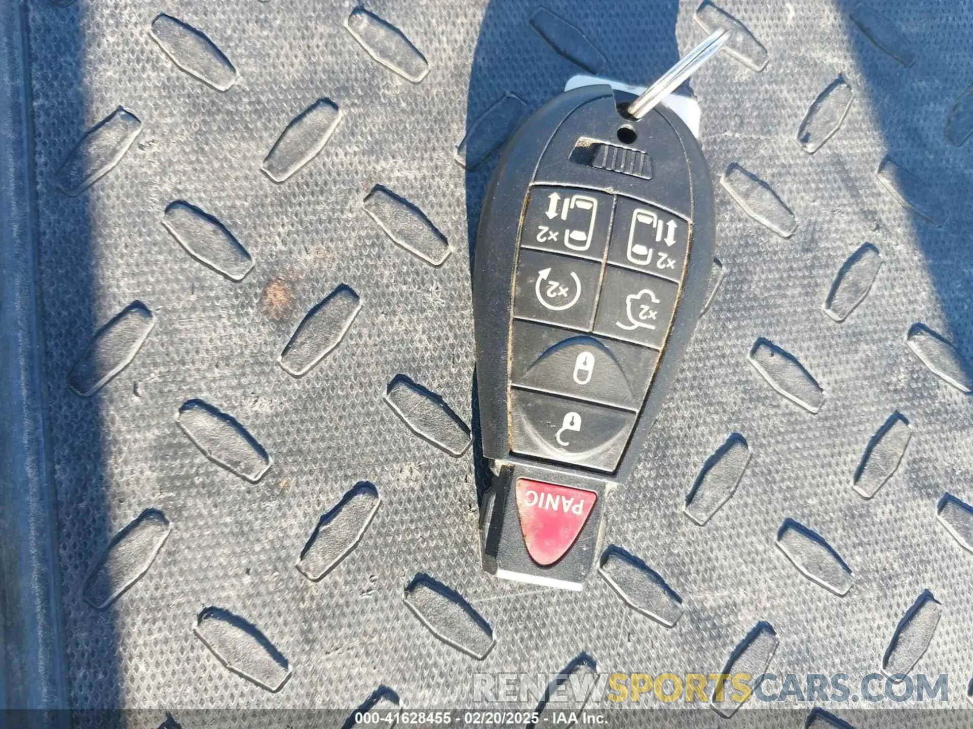 11 Photograph of a damaged car 2C4RDGCG0KR563751 DODGE GRAND CARAVAN 2019