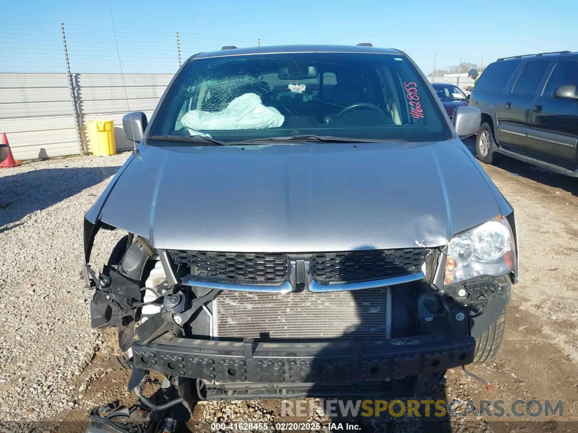 12 Photograph of a damaged car 2C4RDGCG0KR563751 DODGE GRAND CARAVAN 2019