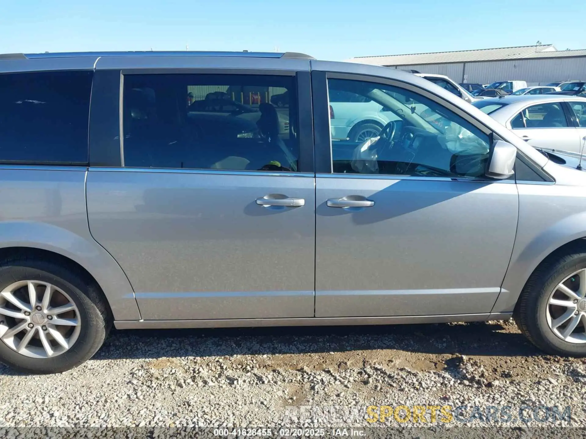 13 Photograph of a damaged car 2C4RDGCG0KR563751 DODGE GRAND CARAVAN 2019