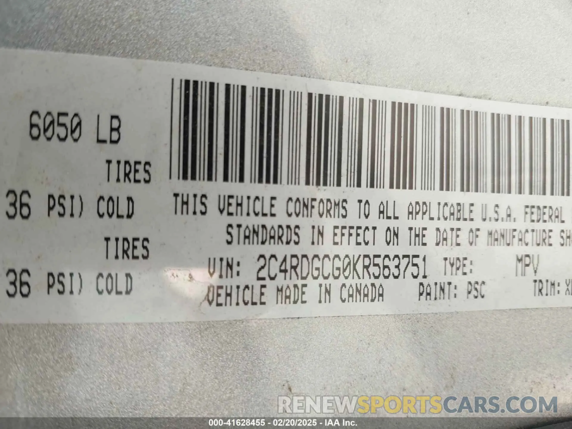 9 Photograph of a damaged car 2C4RDGCG0KR563751 DODGE GRAND CARAVAN 2019
