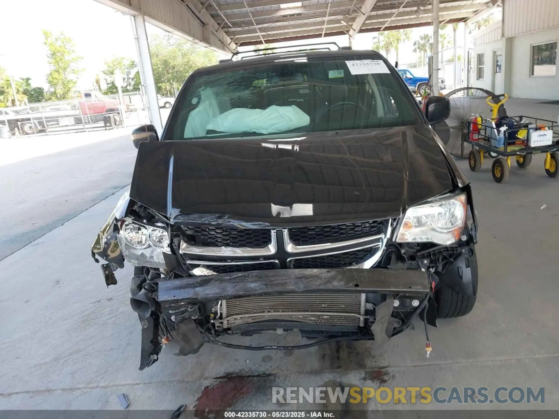 12 Photograph of a damaged car 2C4RDGCG0KR755087 DODGE GRAND CARAVAN 2019