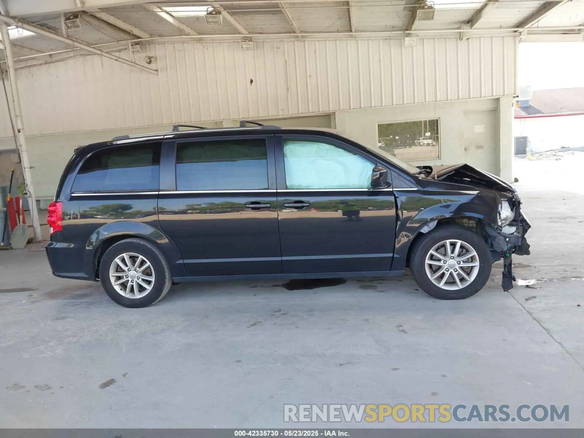 13 Photograph of a damaged car 2C4RDGCG0KR755087 DODGE GRAND CARAVAN 2019
