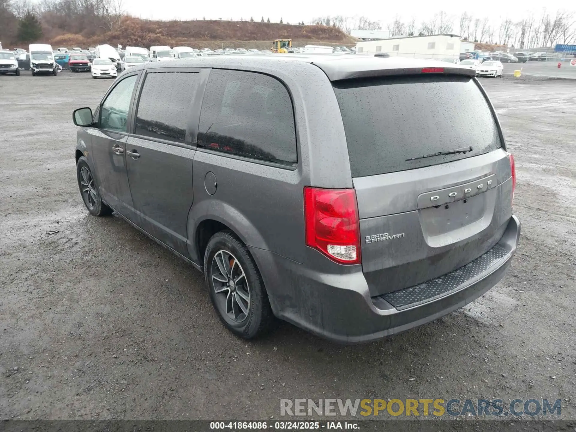 3 Photograph of a damaged car 2C4RDGCG1KR546733 DODGE GRAND CARAVAN 2019