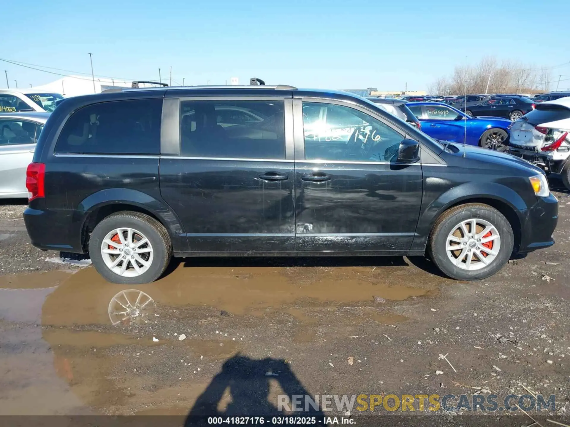 13 Photograph of a damaged car 2C4RDGCG1KR712930 DODGE GRAND CARAVAN 2019