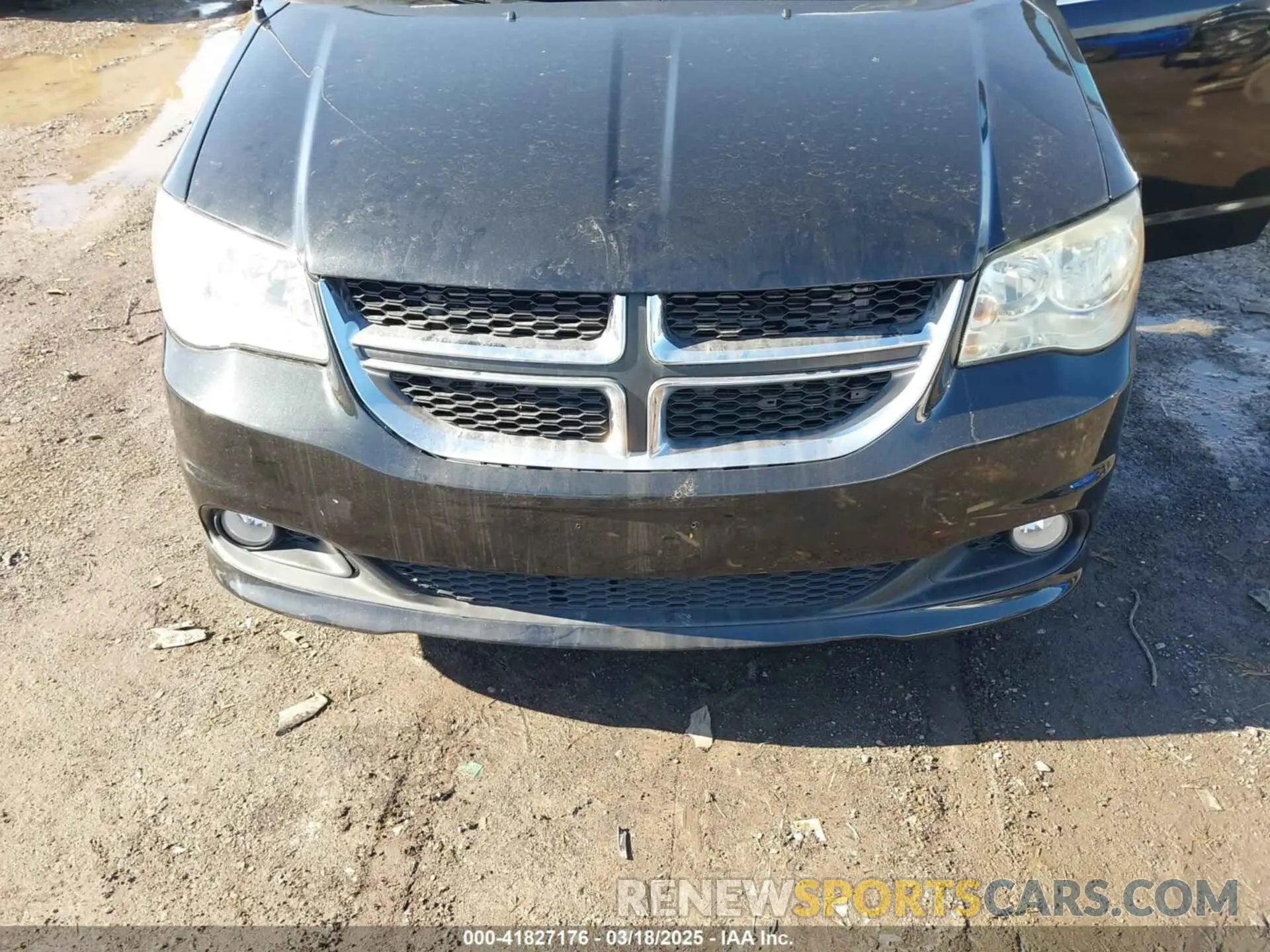 6 Photograph of a damaged car 2C4RDGCG1KR712930 DODGE GRAND CARAVAN 2019