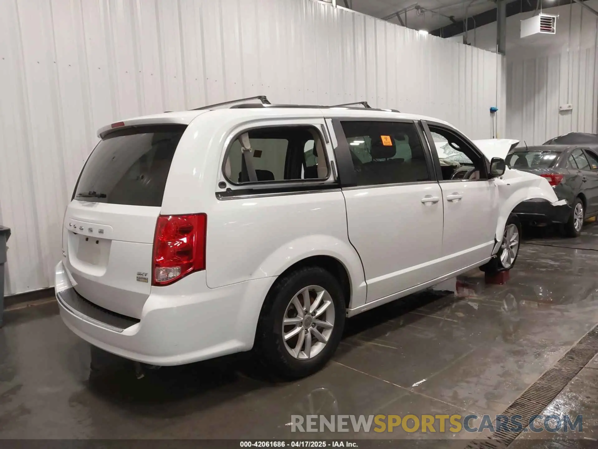 4 Фотография поврежденного автомобиля 2C4RDGCG2KR579384 DODGE GRAND CARAVAN 2019