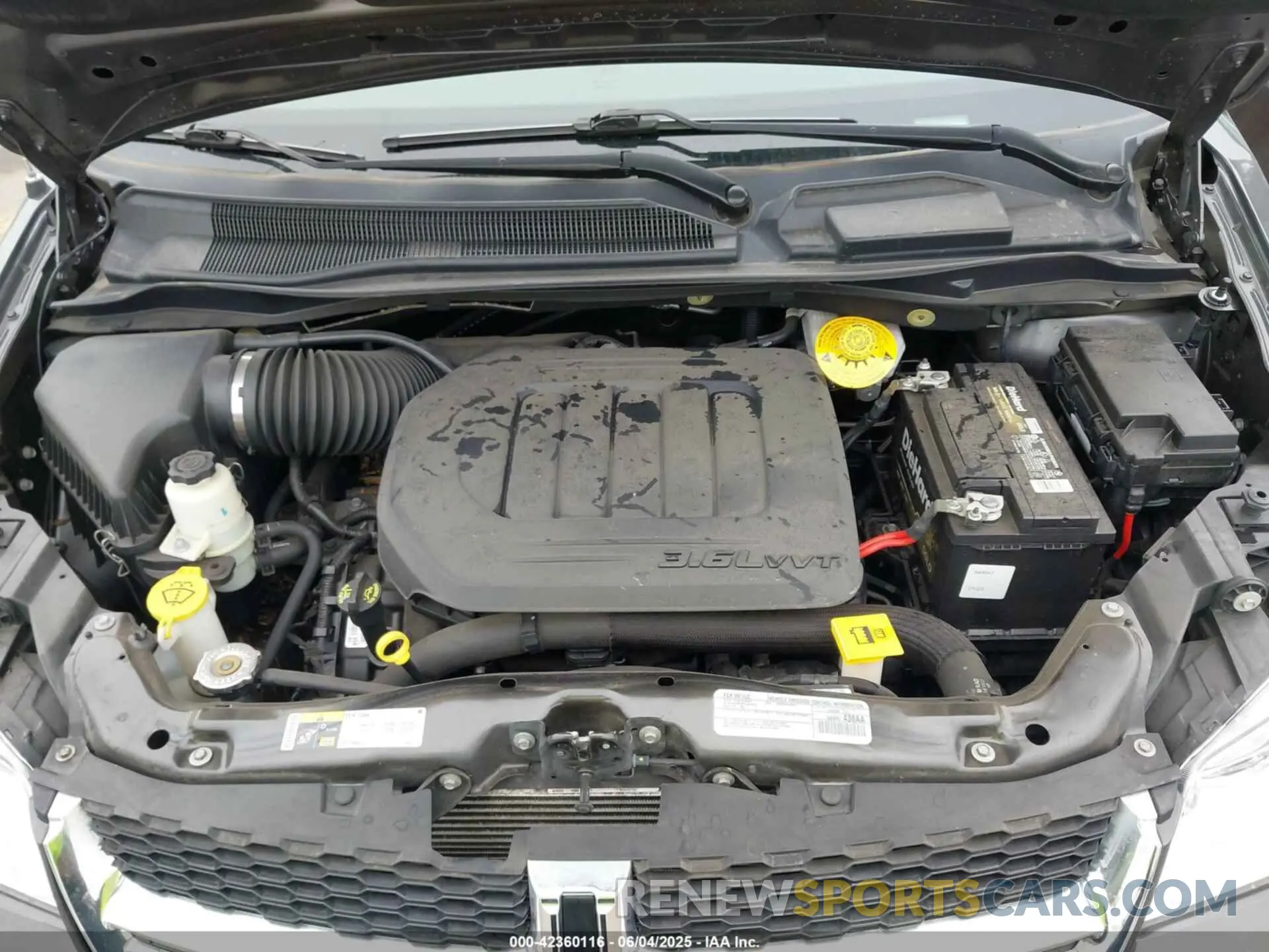 10 Photograph of a damaged car 2C4RDGCG2KR699461 DODGE GRAND CARAVAN 2019