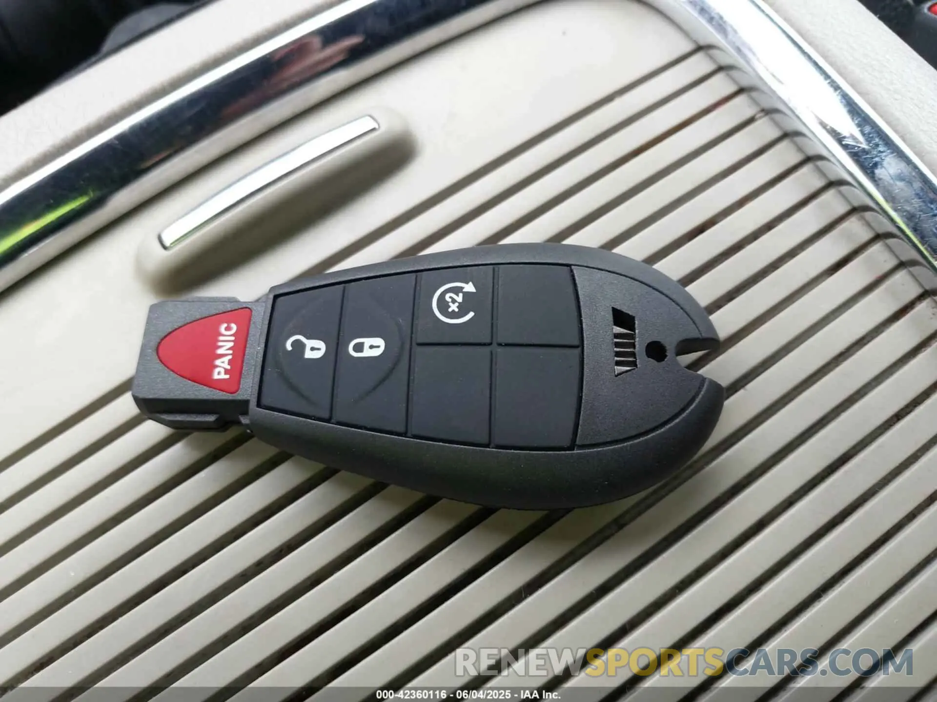 11 Photograph of a damaged car 2C4RDGCG2KR699461 DODGE GRAND CARAVAN 2019