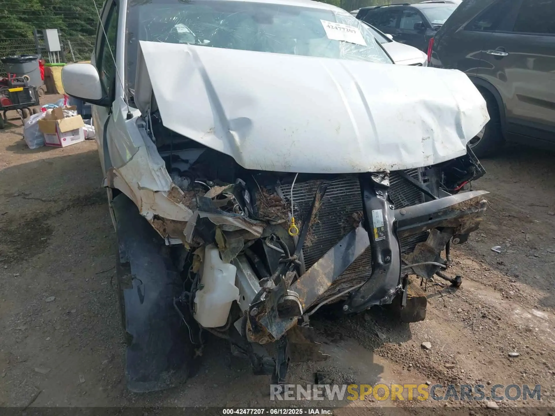 6 Photograph of a damaged car 2C4RDGCG2KR726173 DODGE GRAND CARAVAN 2019