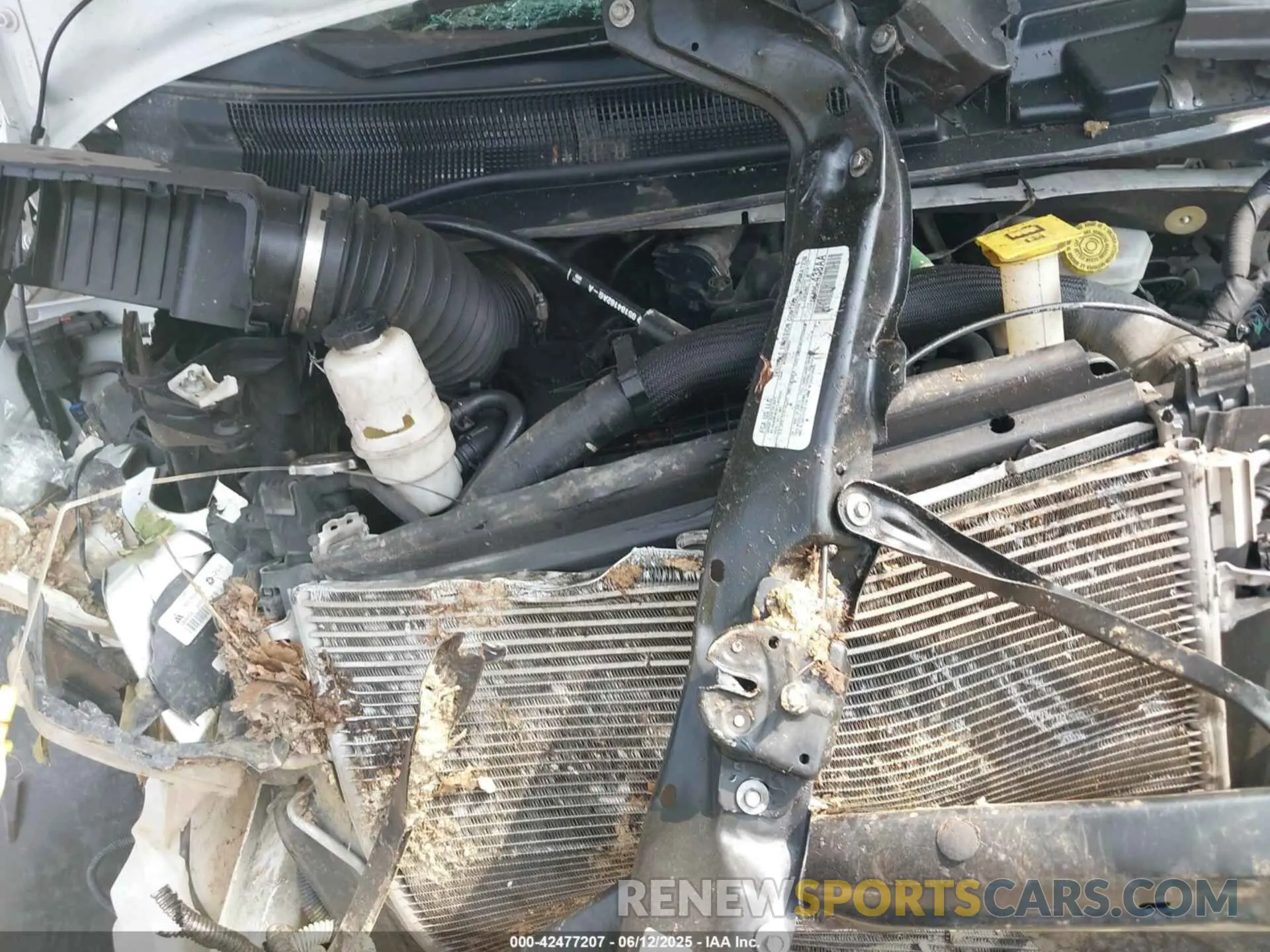 9 Photograph of a damaged car 2C4RDGCG2KR726173 DODGE GRAND CARAVAN 2019