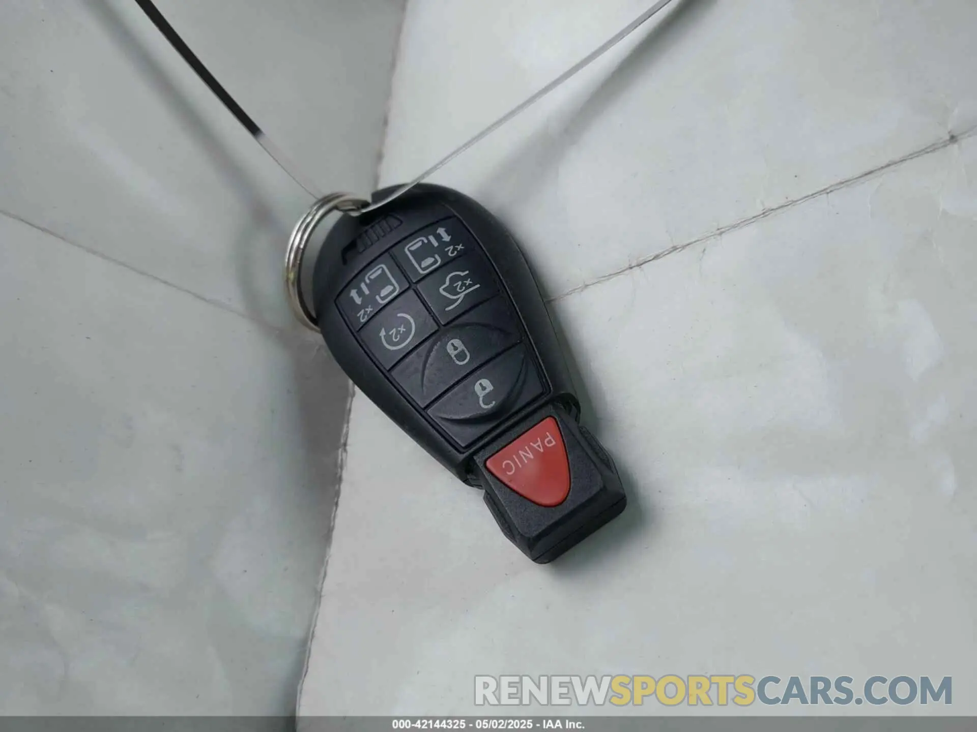 11 Photograph of a damaged car 2C4RDGCG2KR750733 DODGE GRAND CARAVAN 2019