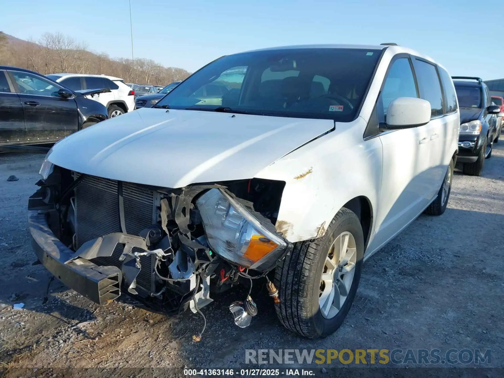 6 Photograph of a damaged car 2C4RDGCG2KR775177 DODGE GRAND CARAVAN 2019