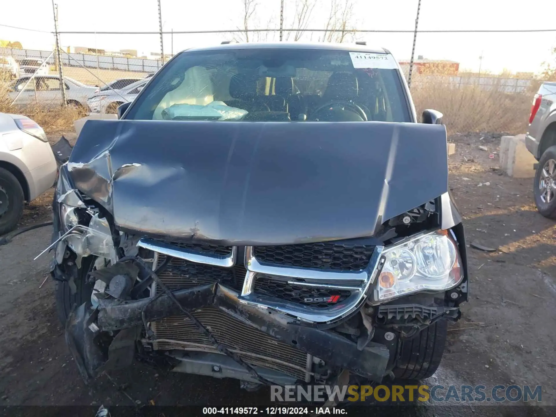 12 Photograph of a damaged car 2C4RDGCG3KR514530 DODGE GRAND CARAVAN 2019