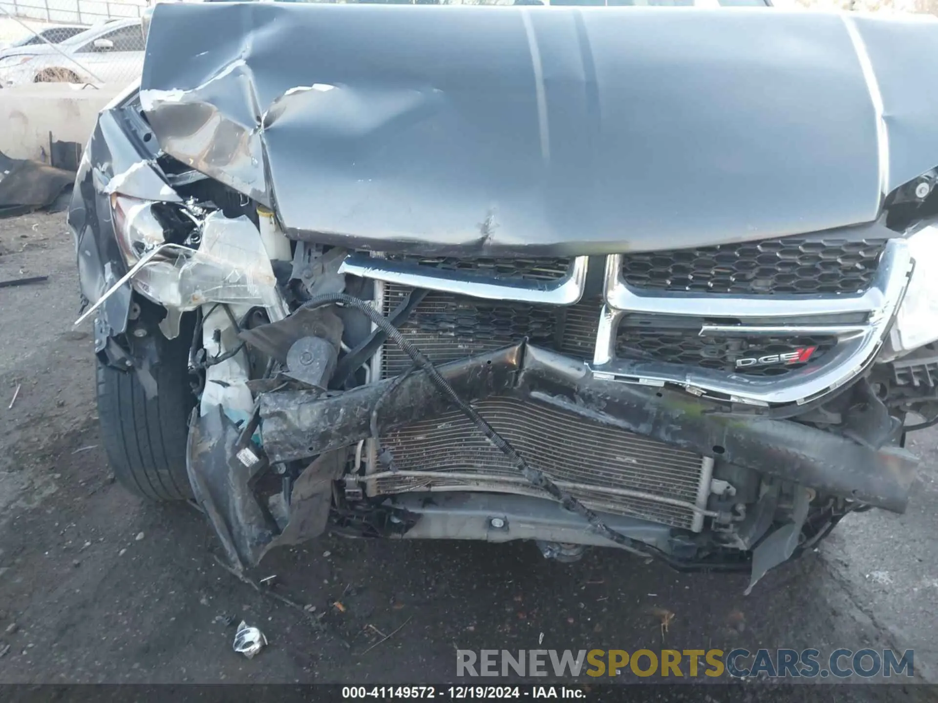 6 Photograph of a damaged car 2C4RDGCG3KR514530 DODGE GRAND CARAVAN 2019
