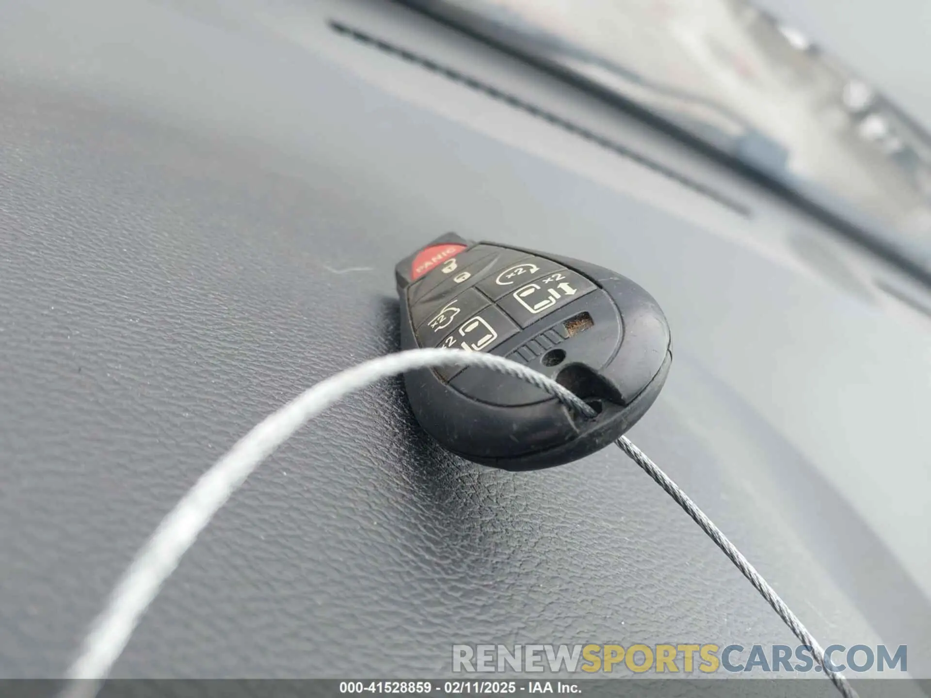 11 Photograph of a damaged car 2C4RDGCG3KR543221 DODGE GRAND CARAVAN 2019