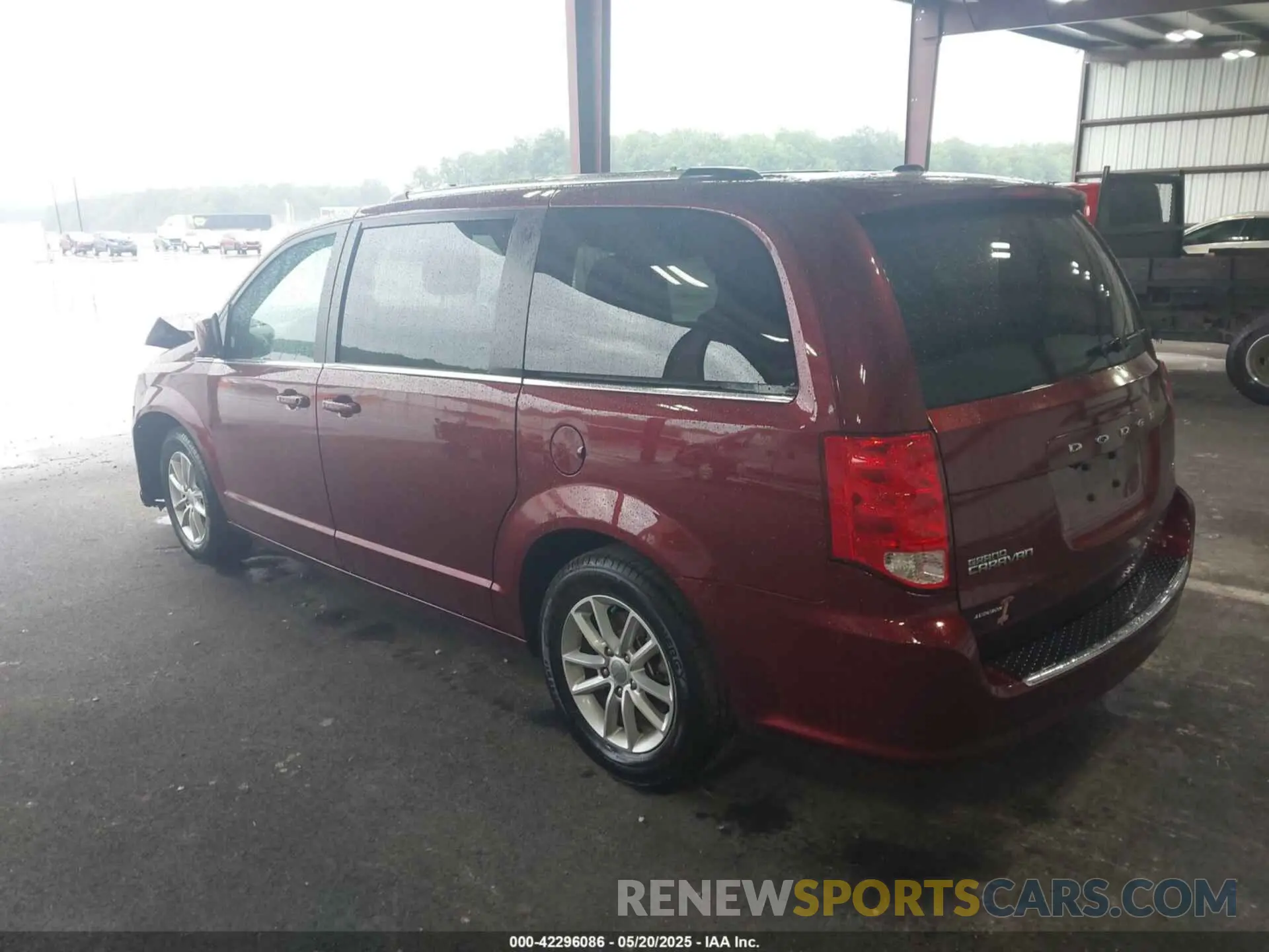 3 Photograph of a damaged car 2C4RDGCG3KR586215 DODGE GRAND CARAVAN 2019