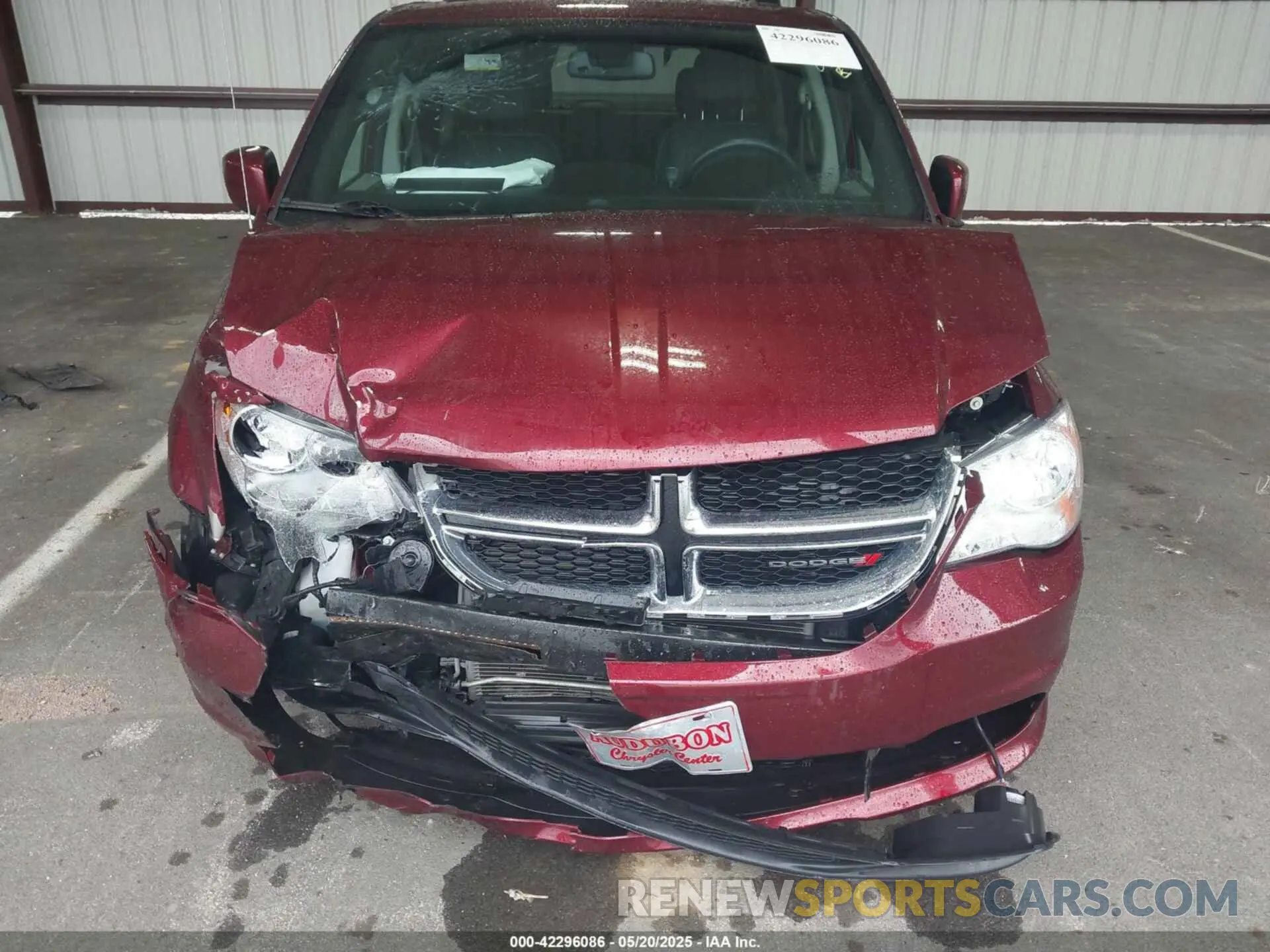 6 Photograph of a damaged car 2C4RDGCG3KR586215 DODGE GRAND CARAVAN 2019