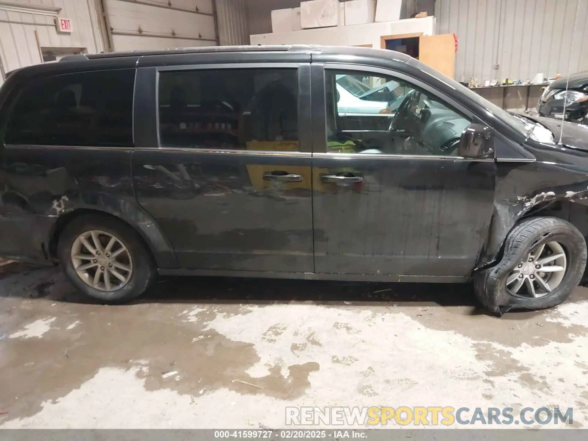 13 Photograph of a damaged car 2C4RDGCG3KR621514 DODGE GRAND CARAVAN 2019
