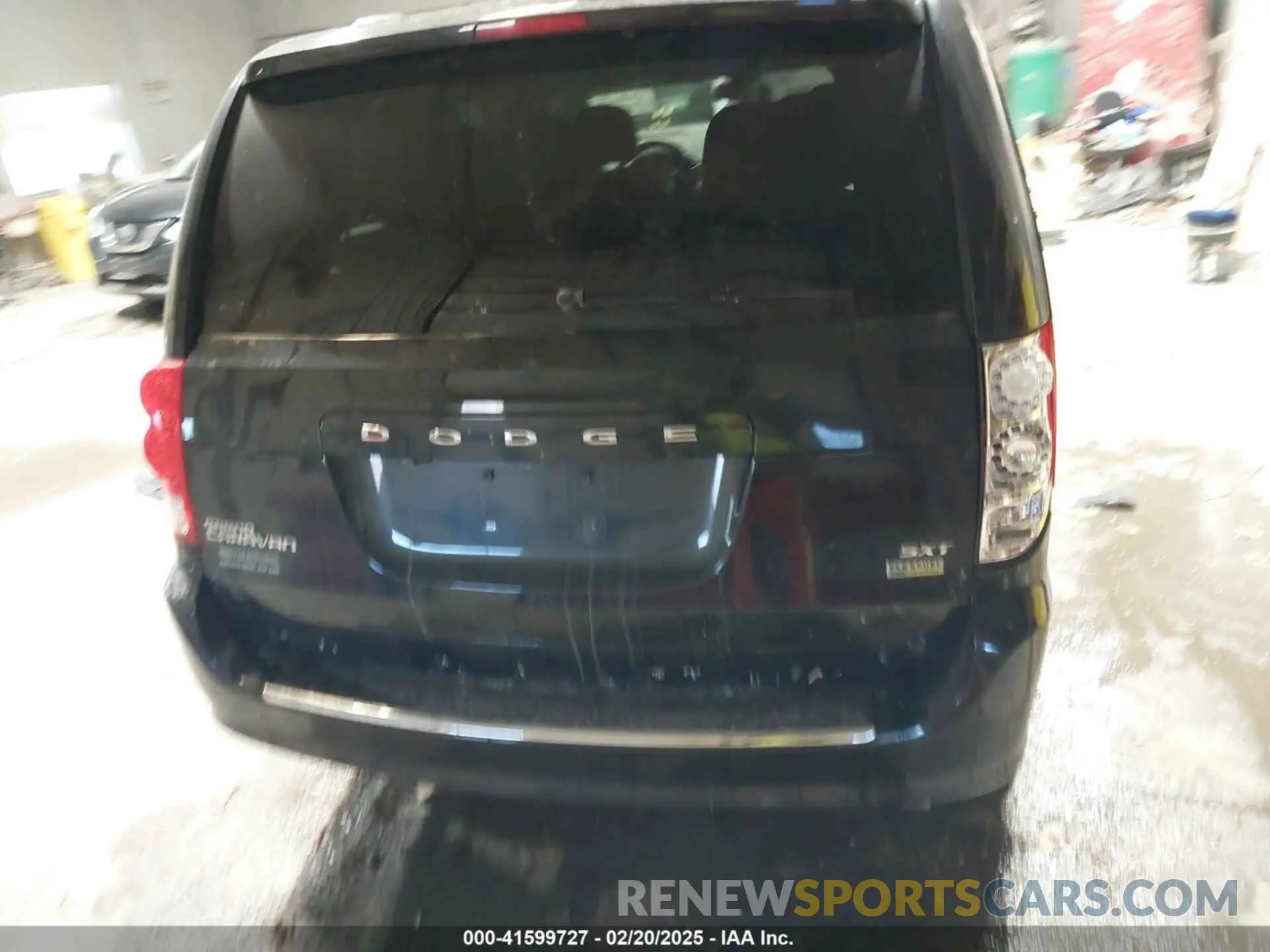 16 Photograph of a damaged car 2C4RDGCG3KR621514 DODGE GRAND CARAVAN 2019