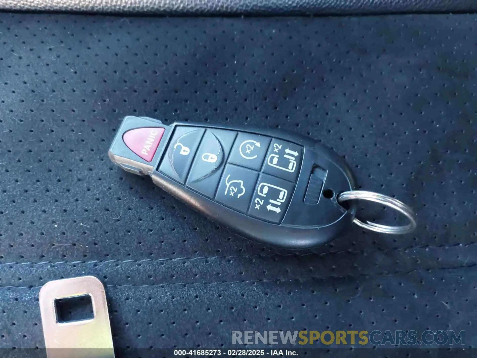 11 Photograph of a damaged car 2C4RDGCG3KR752667 DODGE GRAND CARAVAN 2019
