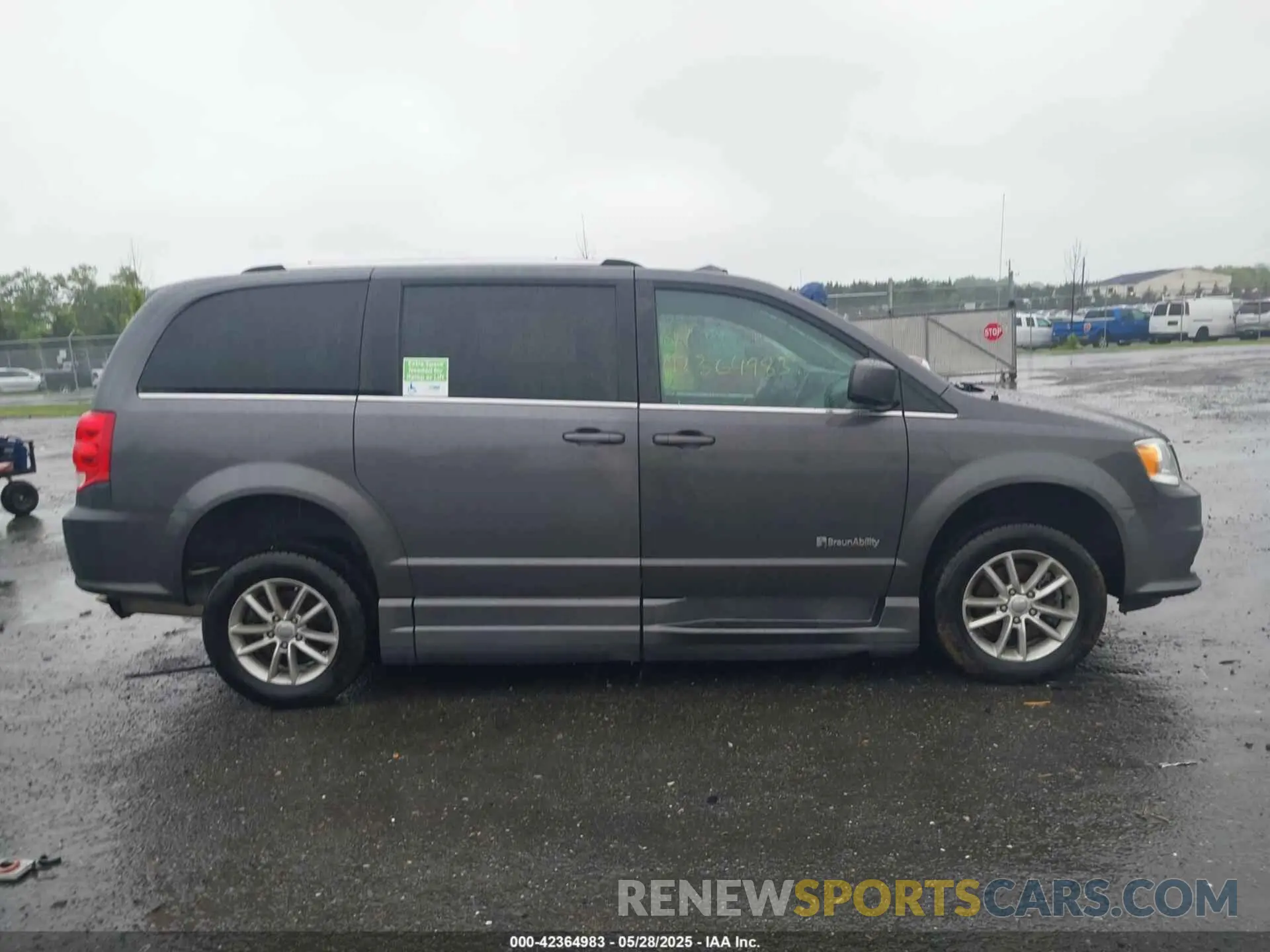 13 Фотография поврежденного автомобиля 2C4RDGCG4KR759420 DODGE GRAND CARAVAN 2019