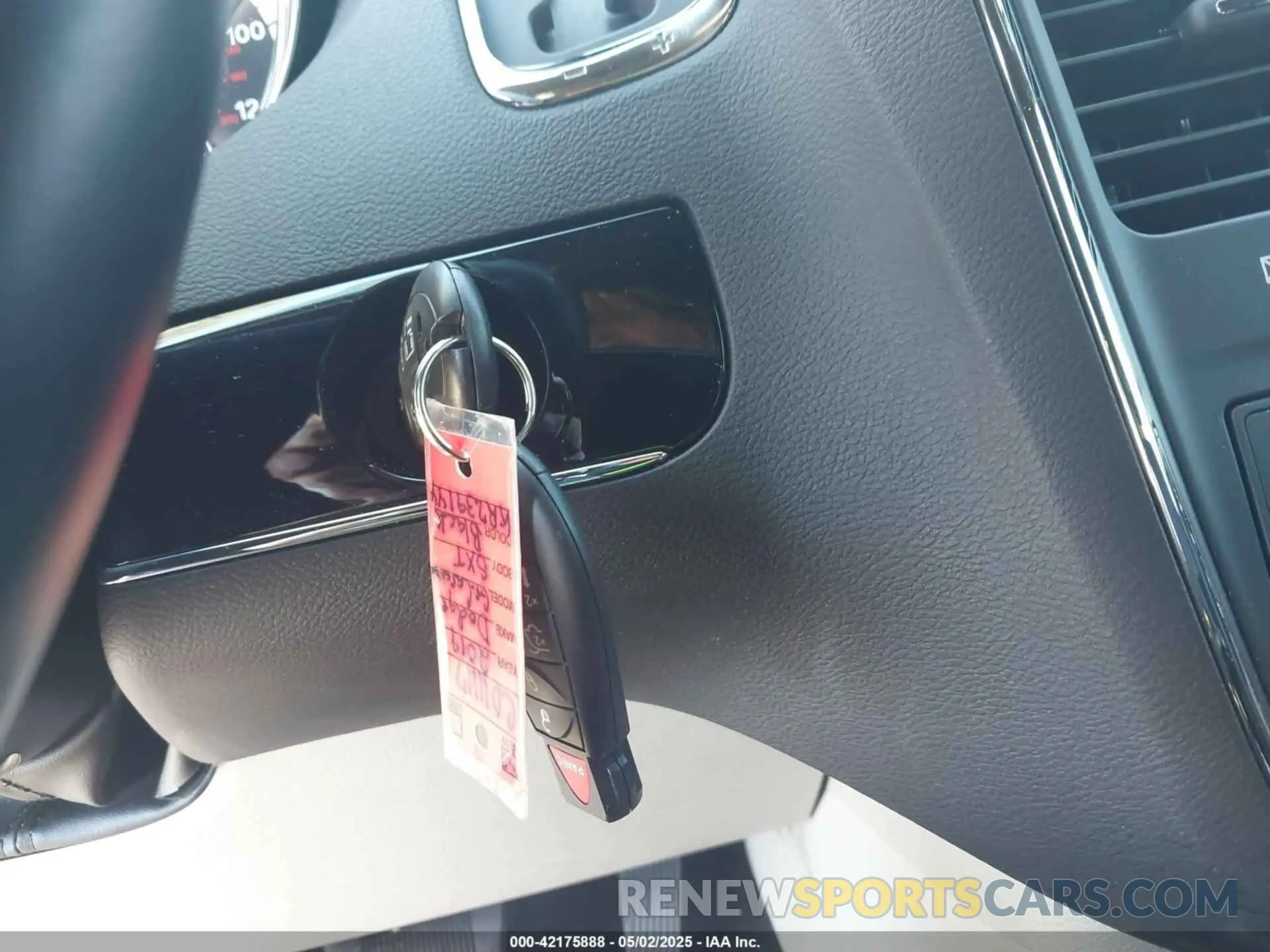 11 Photograph of a damaged car 2C4RDGCG5KR739144 DODGE GRAND CARAVAN 2019