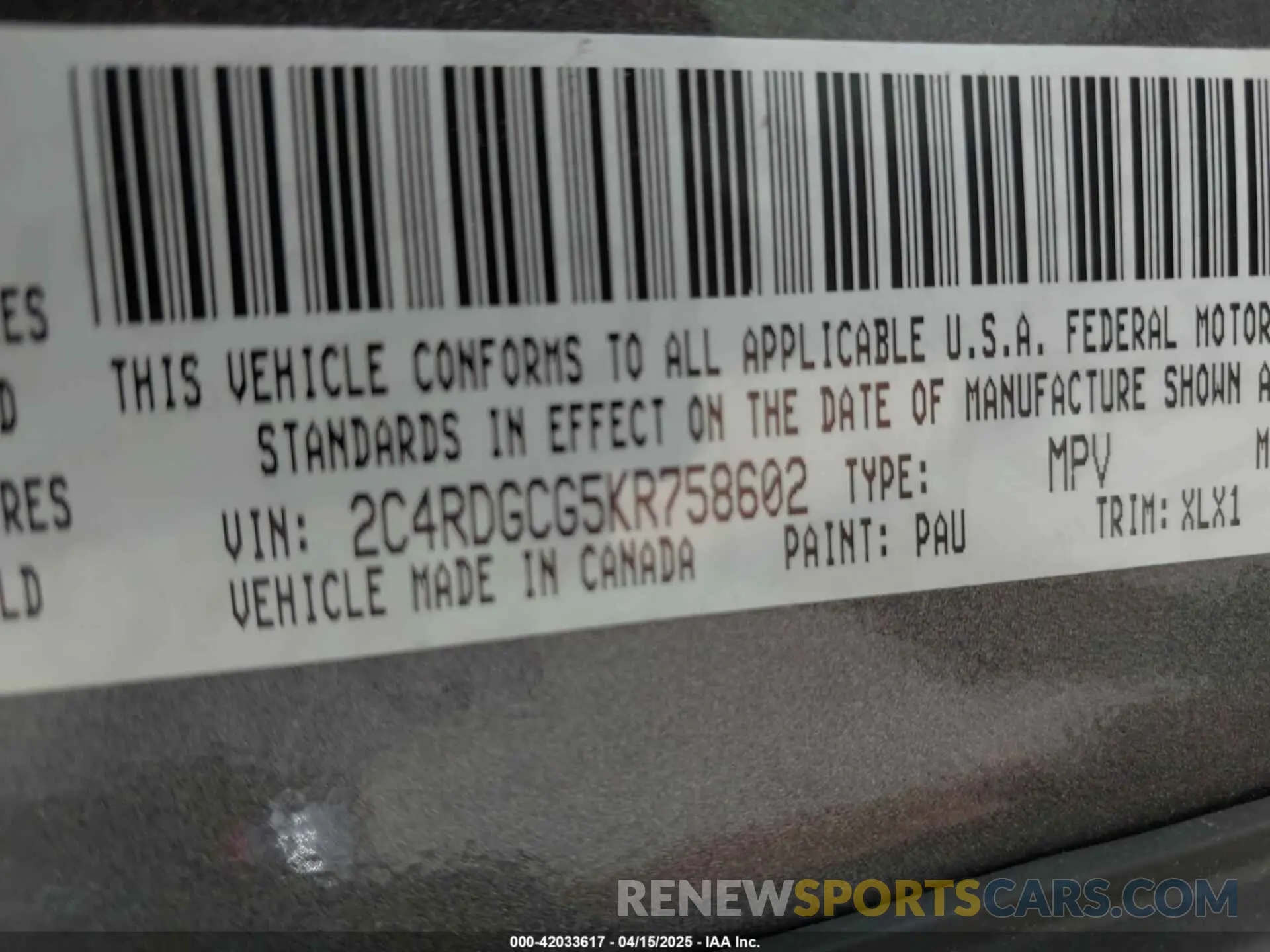 9 Photograph of a damaged car 2C4RDGCG5KR758602 DODGE GRAND CARAVAN 2019