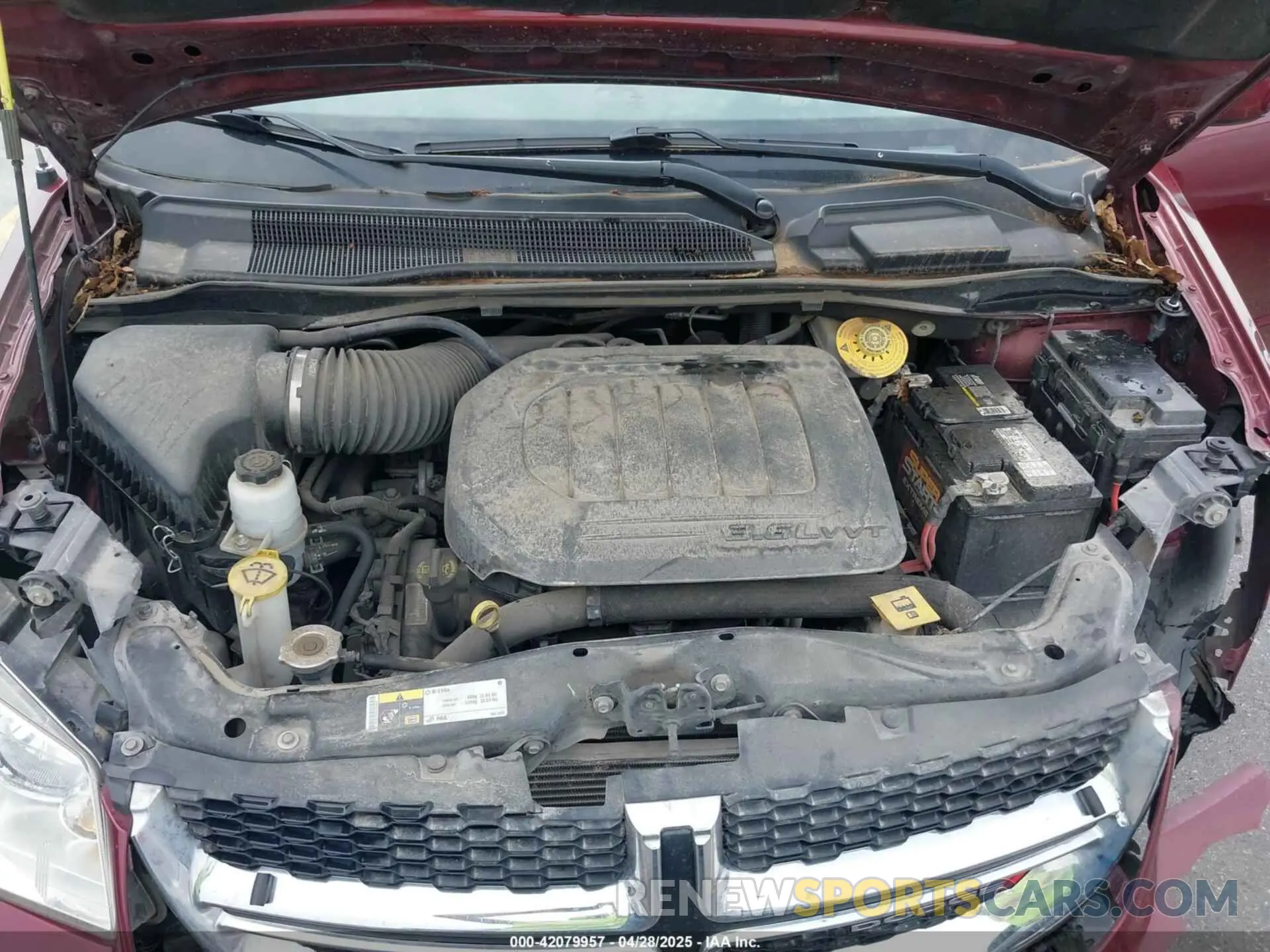 10 Photograph of a damaged car 2C4RDGCG5KR775674 DODGE GRAND CARAVAN 2019