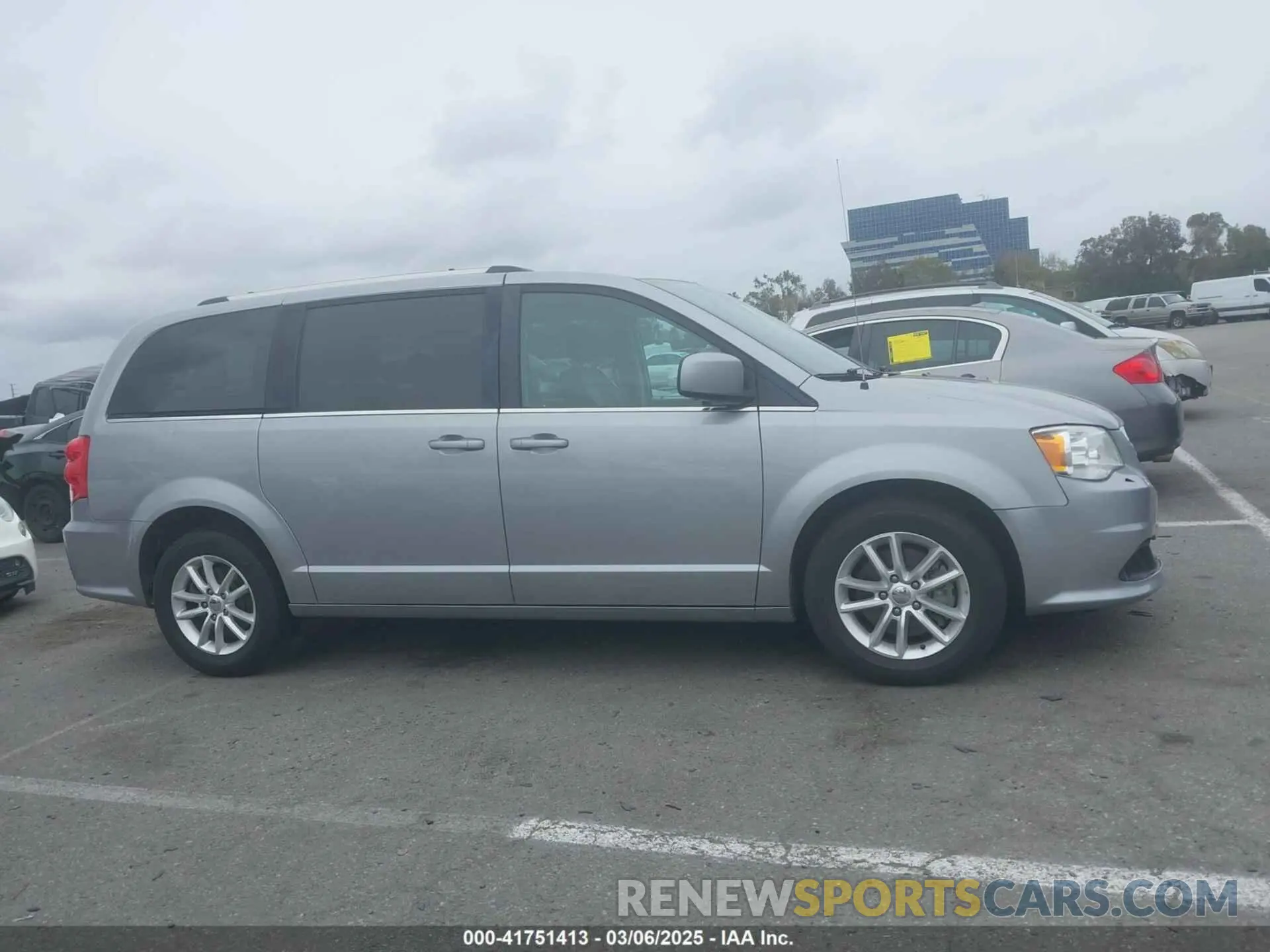 13 Фотография поврежденного автомобиля 2C4RDGCG6KR517244 DODGE GRAND CARAVAN 2019