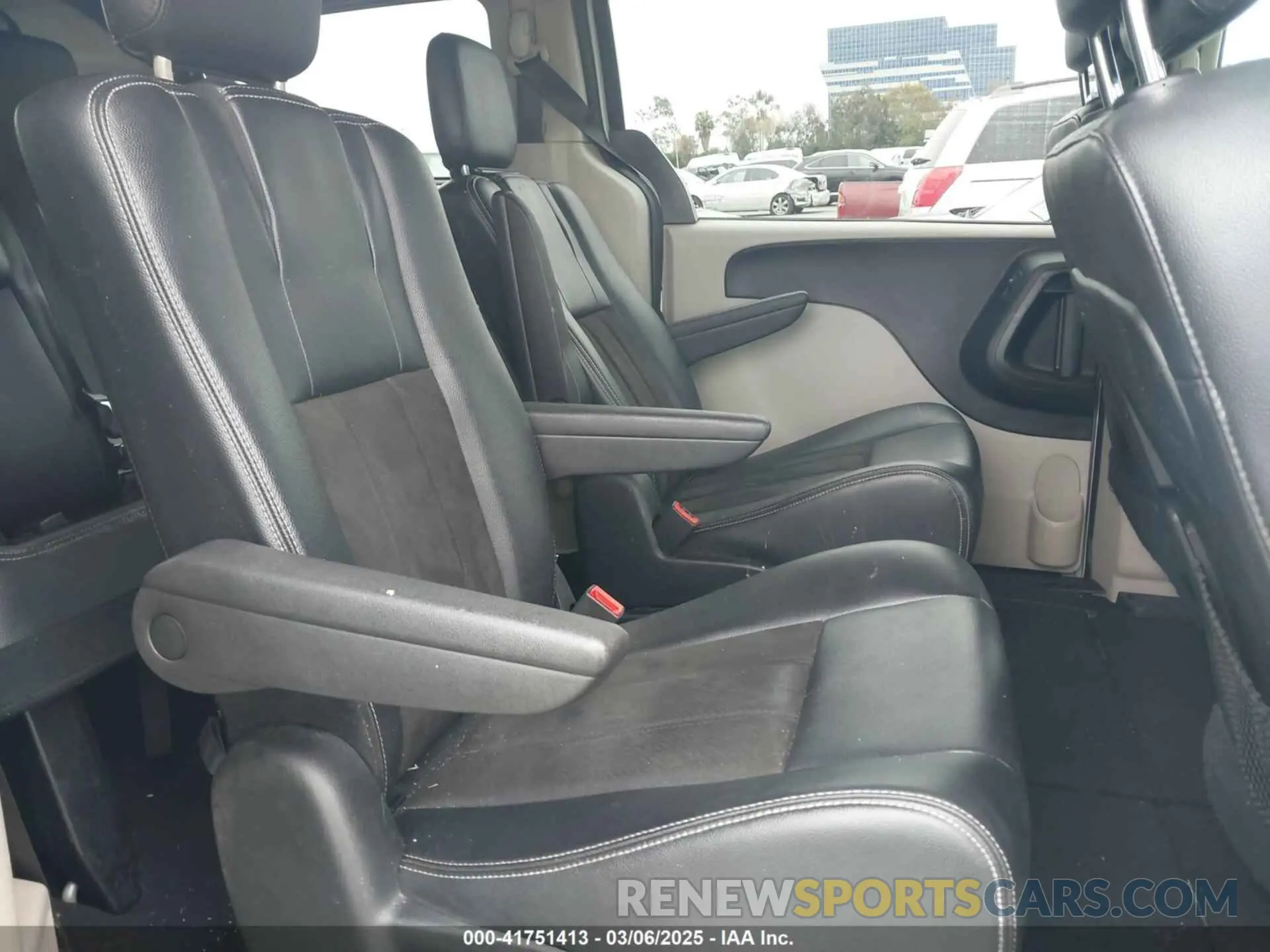 8 Фотография поврежденного автомобиля 2C4RDGCG6KR517244 DODGE GRAND CARAVAN 2019