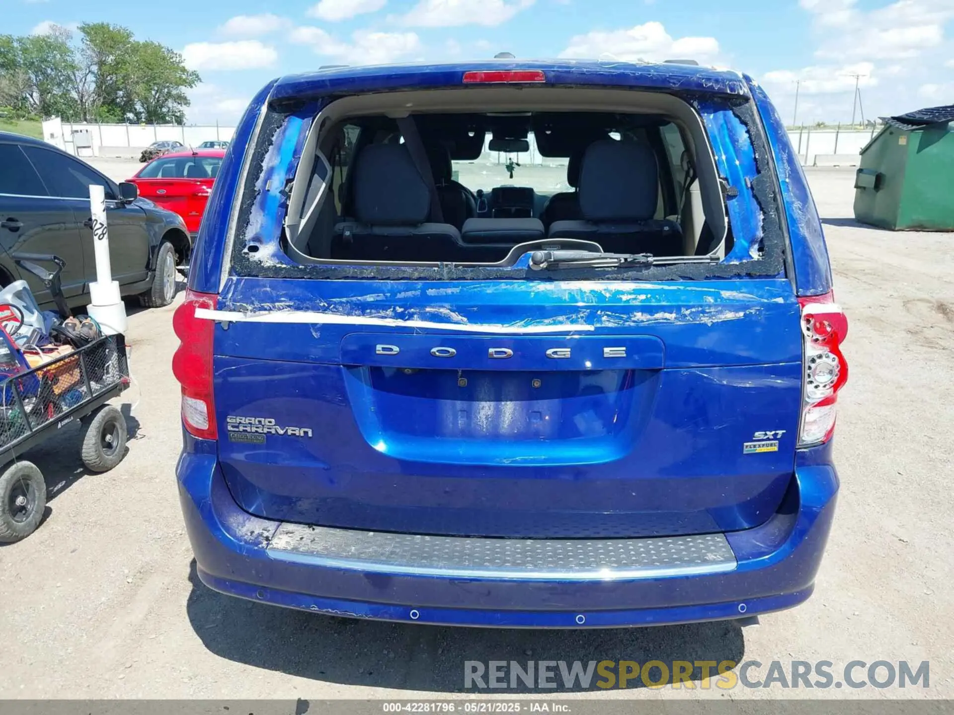 16 Photograph of a damaged car 2C4RDGCG6KR712115 DODGE GRAND CARAVAN 2019